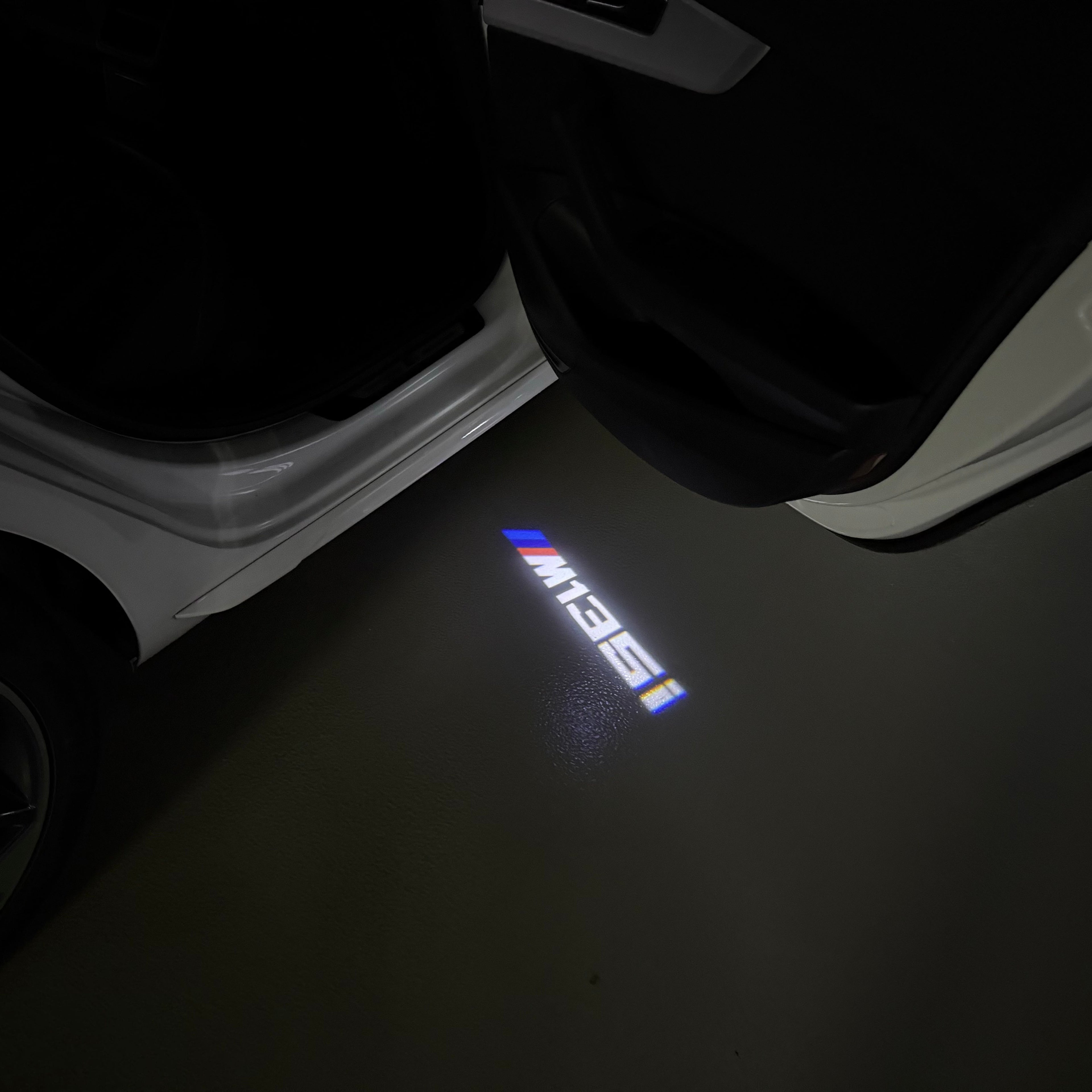 BMW  1 SERIES  M135   LOGO PROJECTOT LIGHTS (quantity 1 = 1 sets/2 door lights)Nr.bmw00378