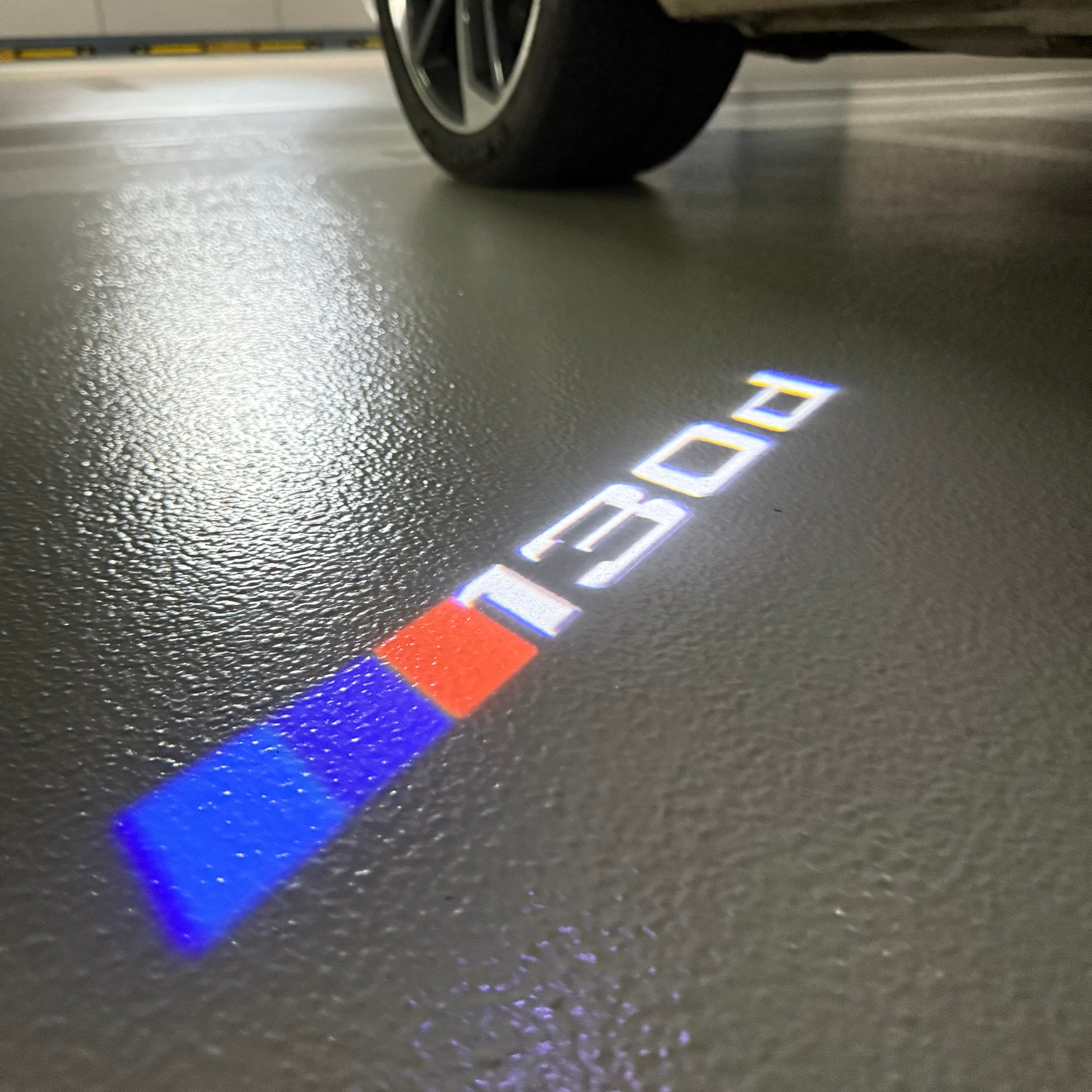 BMW   1 SERIES 130  LOGO PROJECTOT LIGHTS Nr.60101