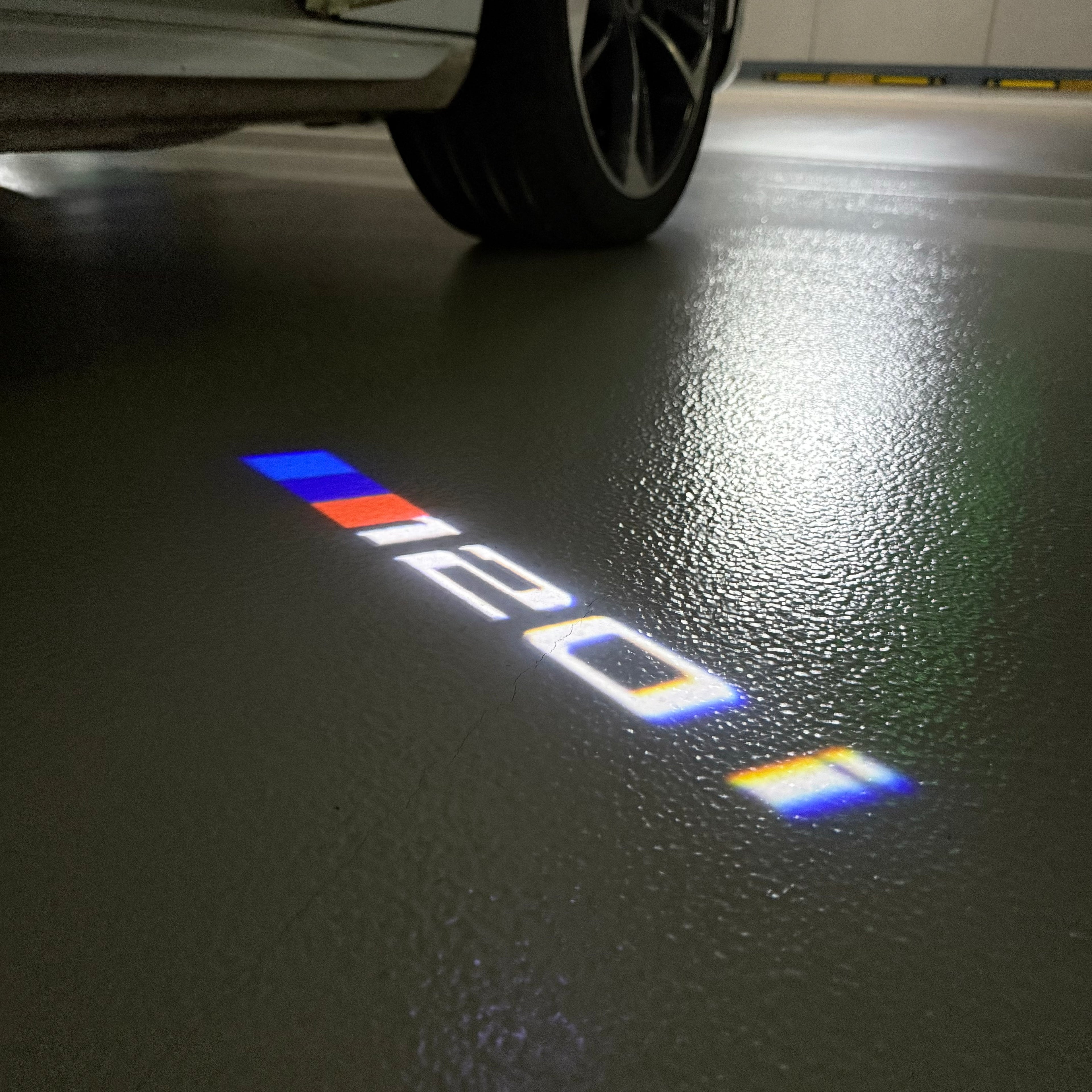 BMW  1 SERIES 120 LOGO PROJECTOT LIGHTS Nr.600f12