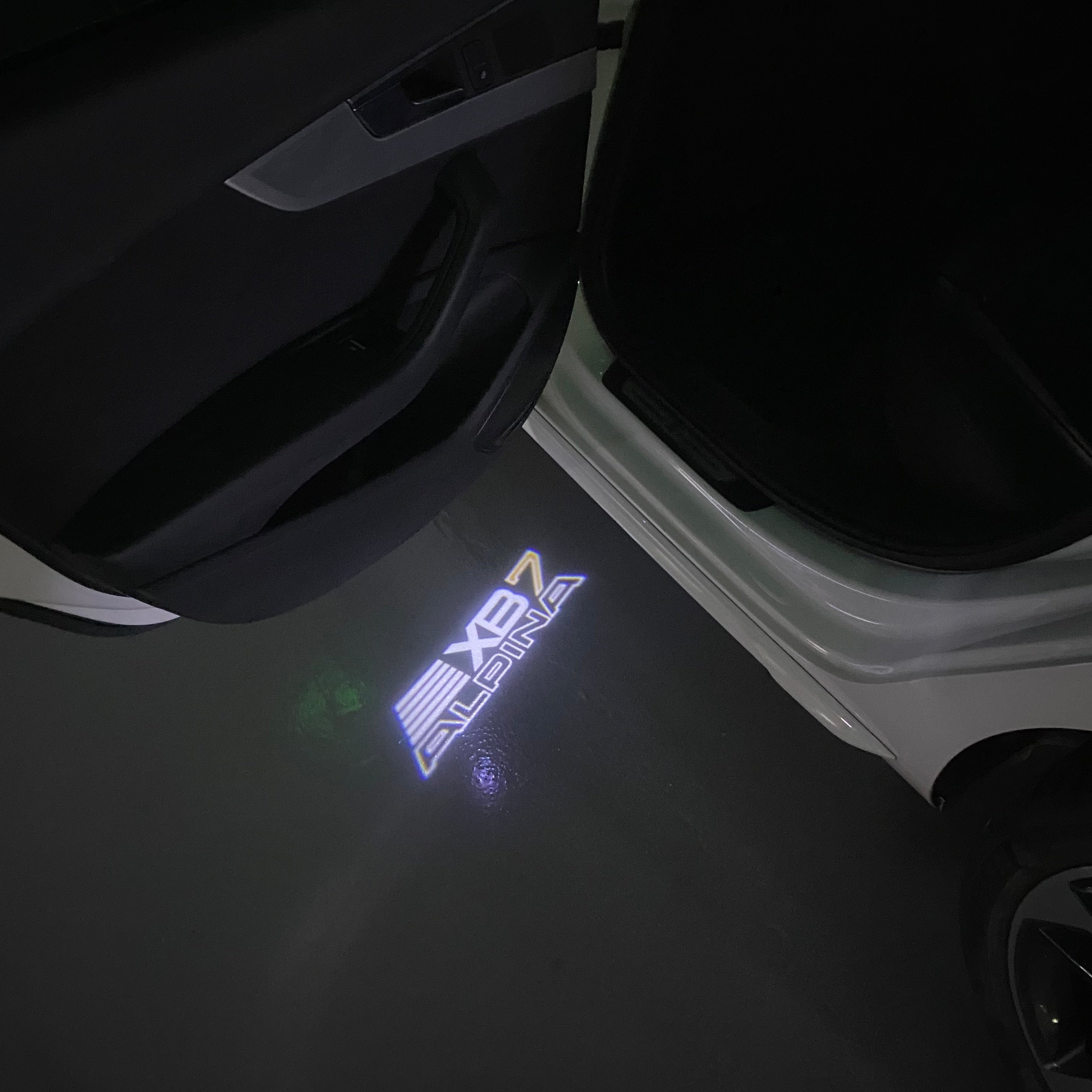 ALPINA XB7  LOGO PROJECTOT LIGHTS  (quantity 1 = 1 sets/2 door lights) Nr.07A36