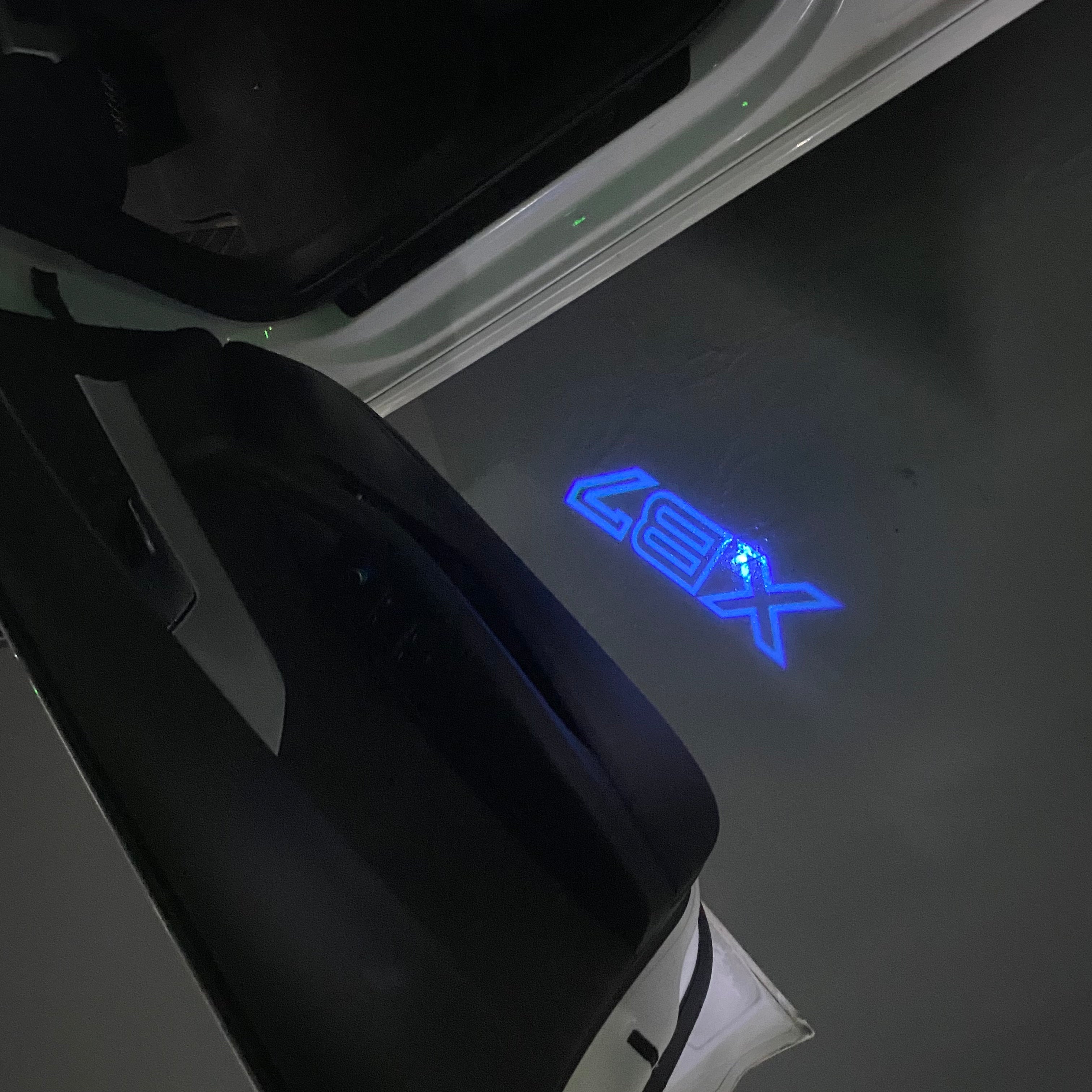 ALPINA XB7  LOGO PROJECTOT LIGHTS  (quantity 1 = 1 sets/2 door lights)Nr.07A66