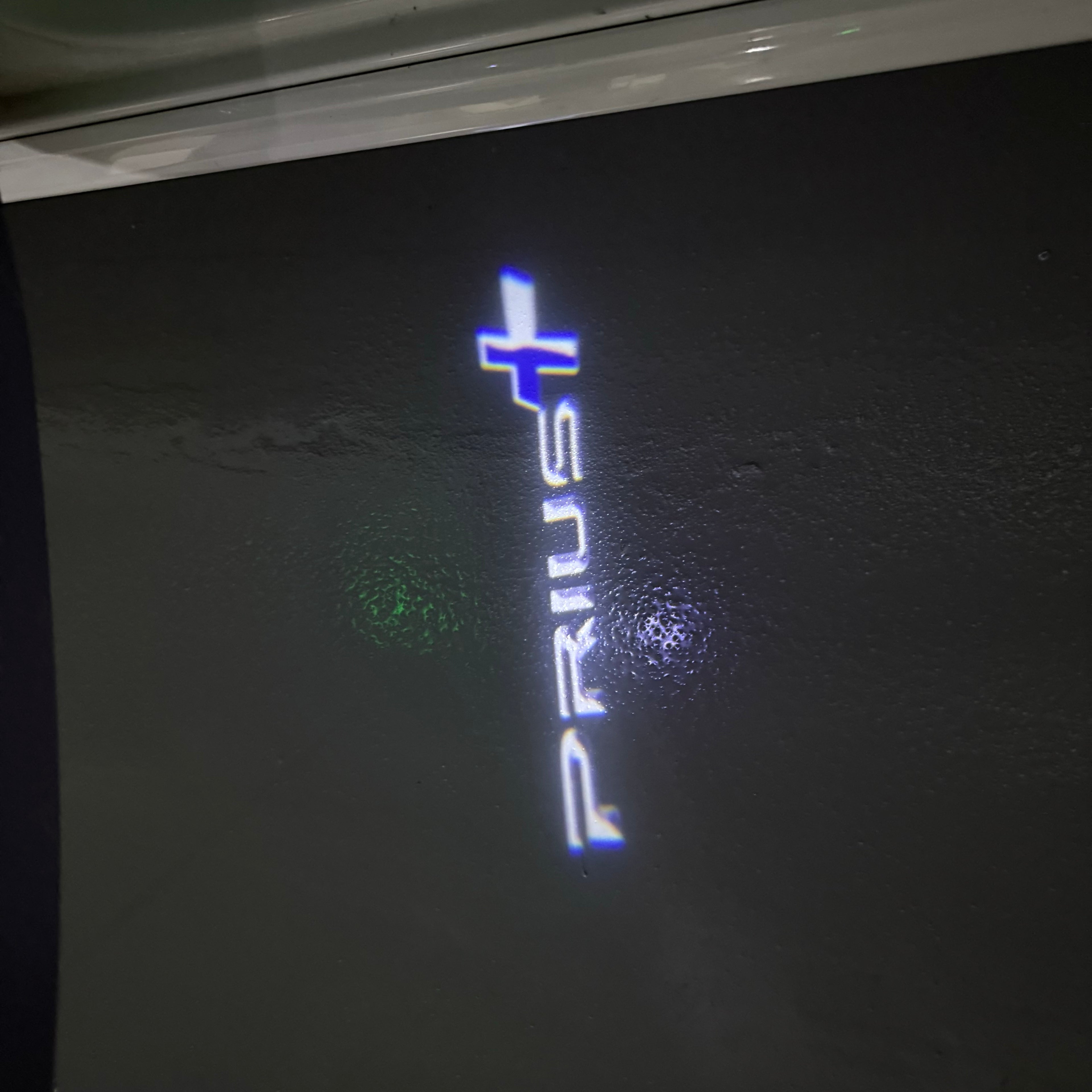 Toyota  PRIUS LOGO PROJECROTR LIGHTS Nr.02 (quantity 1 = 1 sets/2 door lights)T65