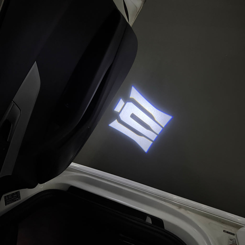 Toyota  Crown LOGO PROJECROTR LIGHTS Nr.02 (quantity 1 = 1 sets/2 door lights)T34