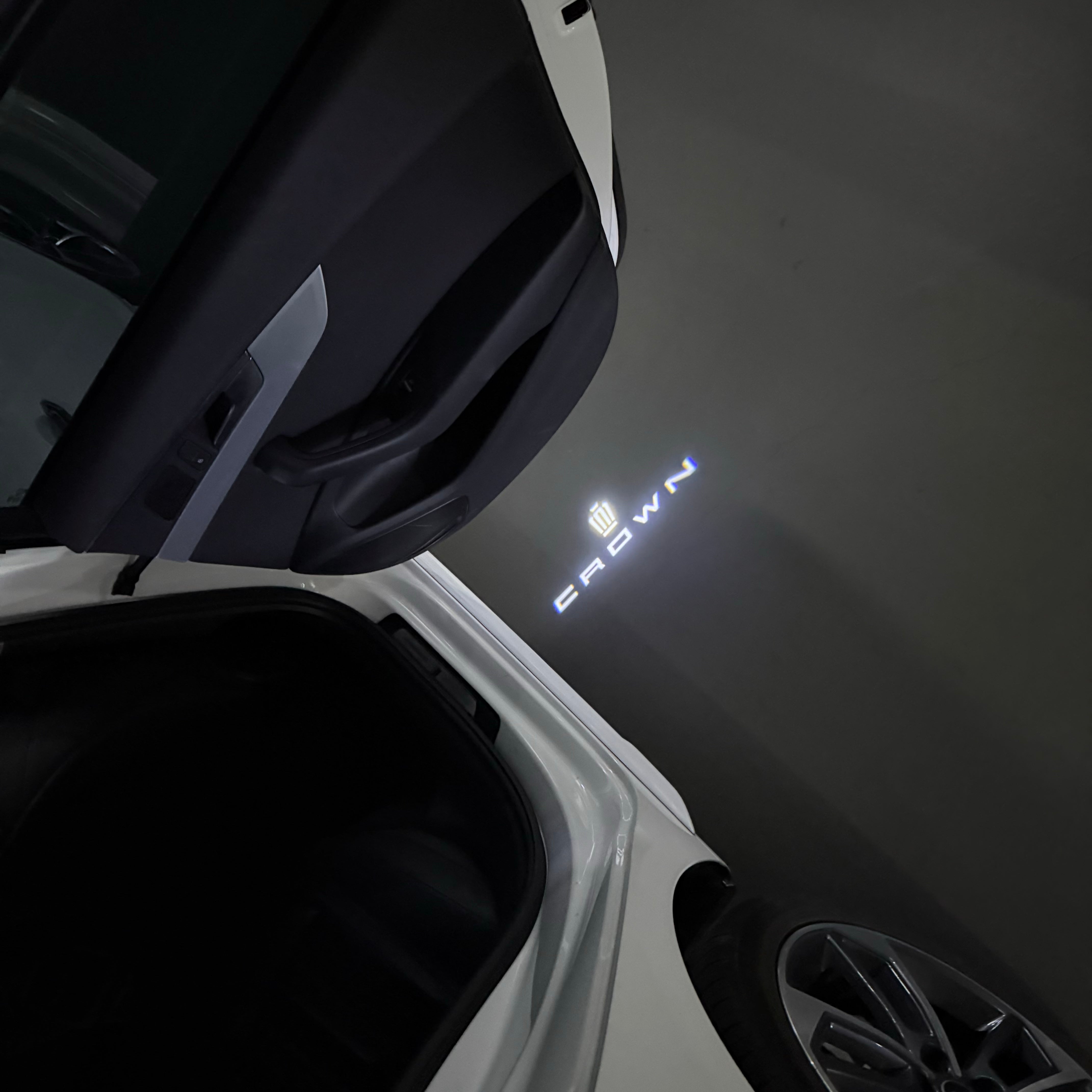 Toyota Crown LOGO PROJECROTR LIGHTS Nr.02 (quantity 1 = 1 sets/2