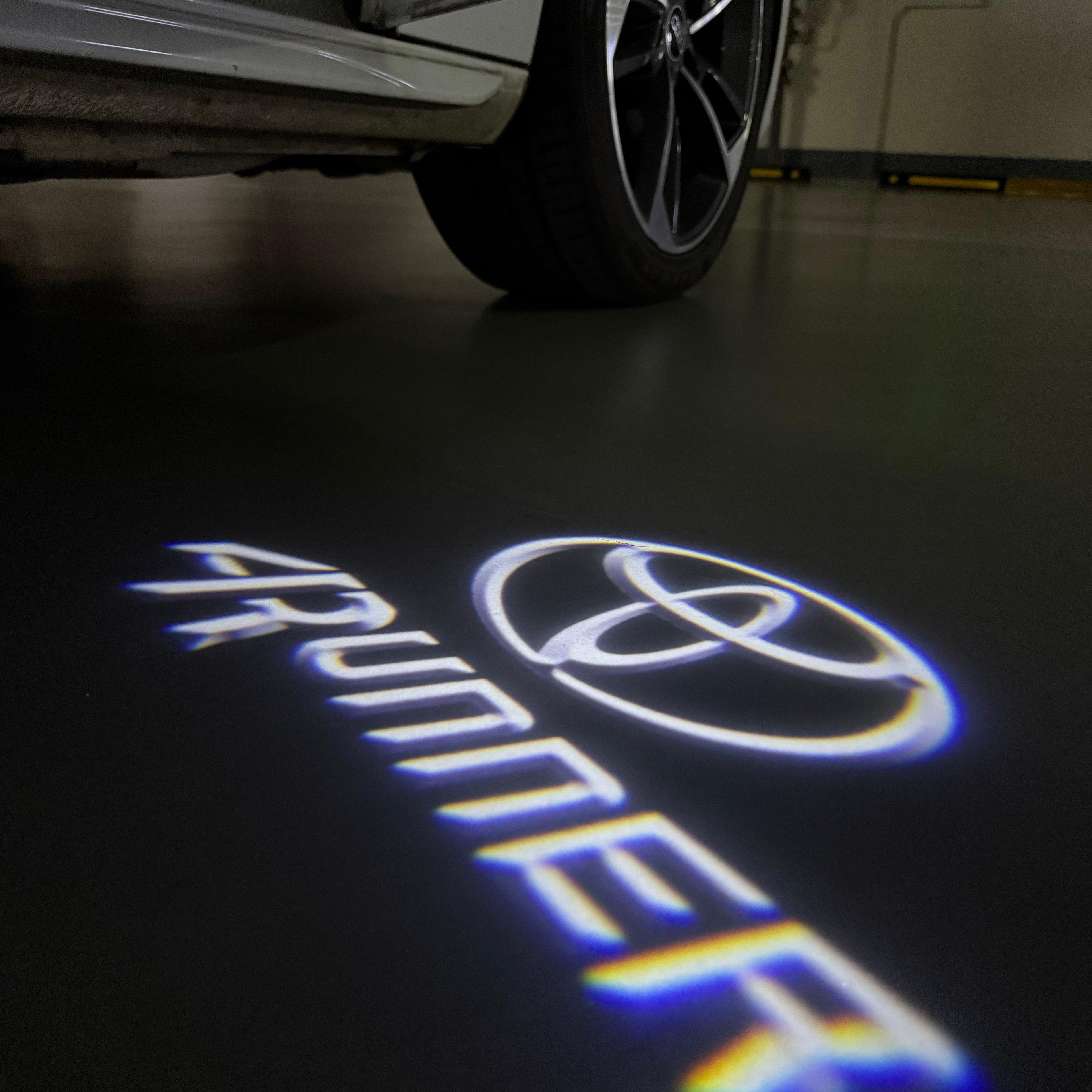 Toyota  4-Runner LOGO PROJECROTR LIGHTS Nr.02 (quantity 1 = 1 sets/2 door lights)T06