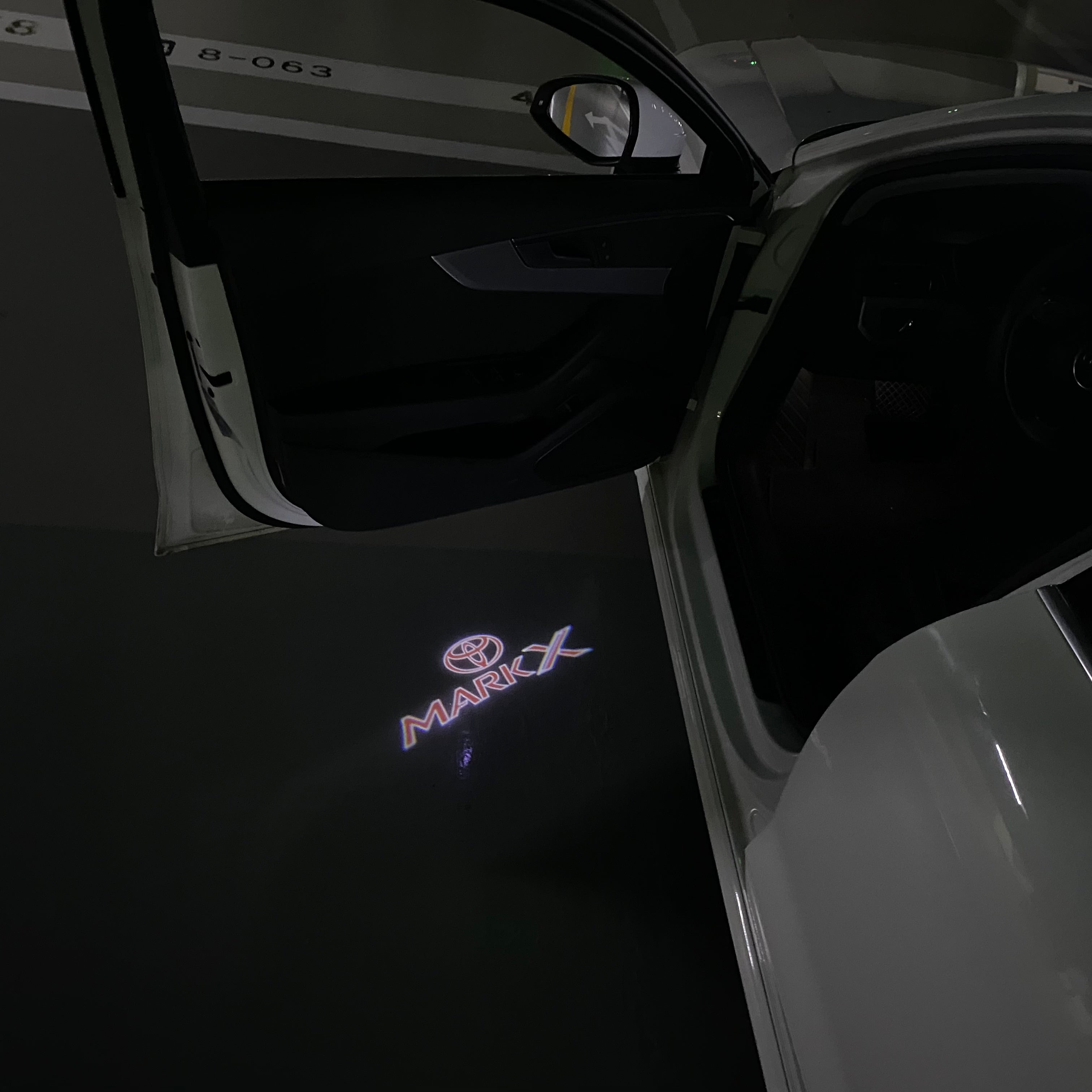 Toyota MARK X LOGO PROJECROTR LIGHTS Nr.02 (quantity 1 = 1 sets/2