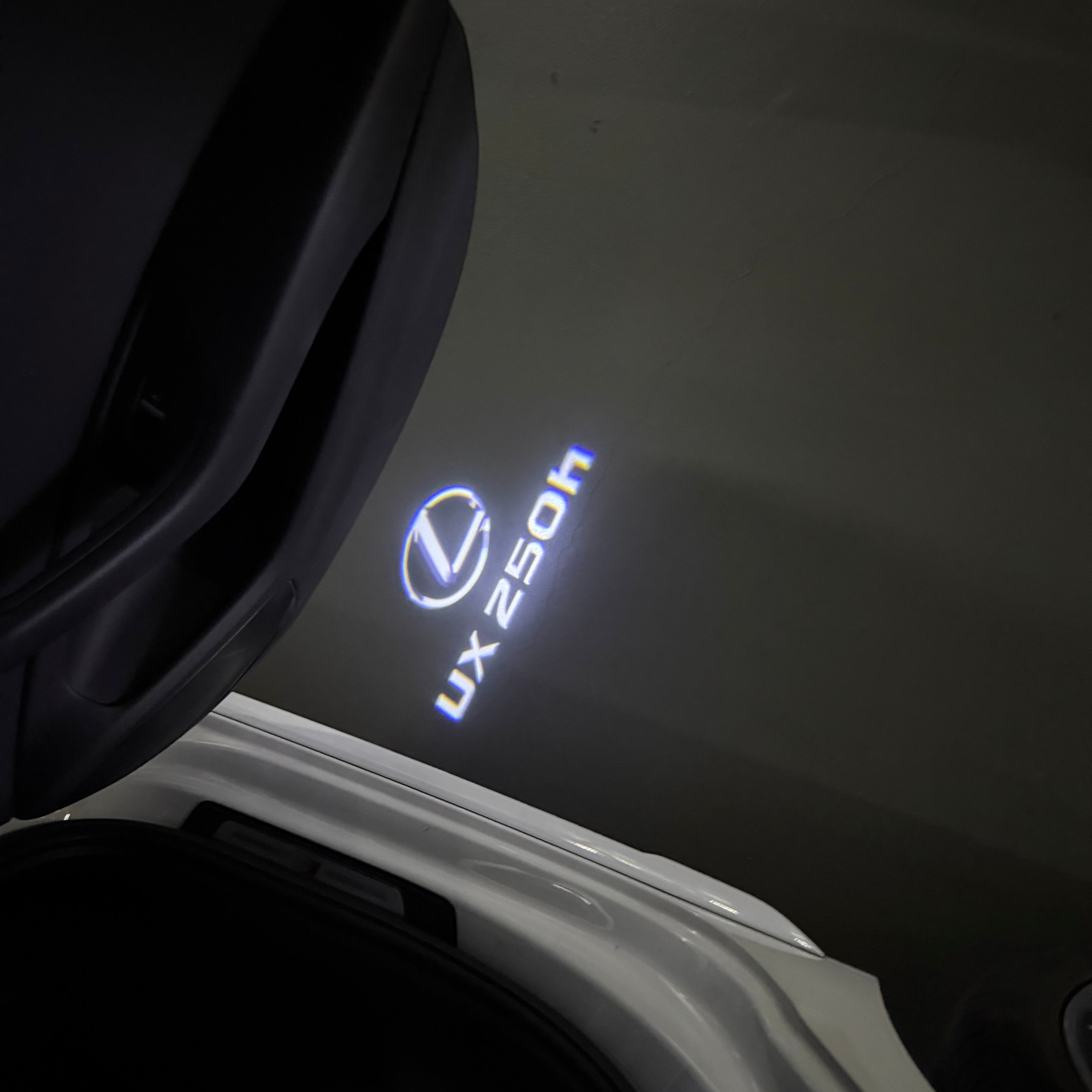 LEXUS UX 250h LOGO PROJECROTR LIGHTS (quantity 1 = 1 sets/2 door