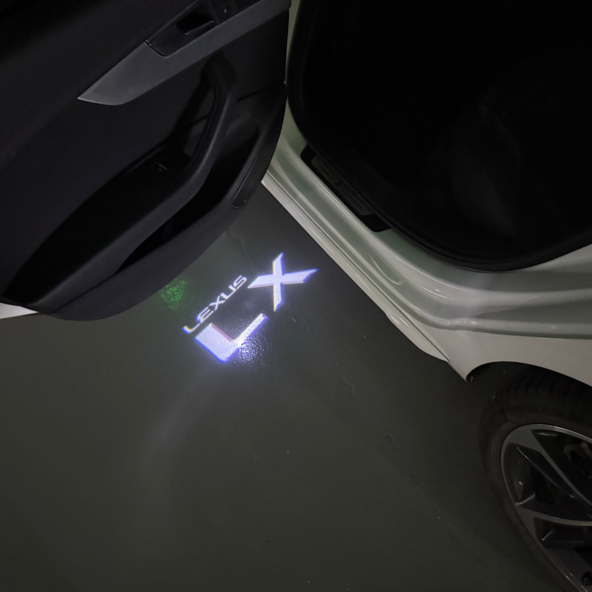 Lexuz Light LEXUS LX LOGO PROJECROTR LIGHTS (quantity 1 = 1 sets/2 door lights) Nr ...