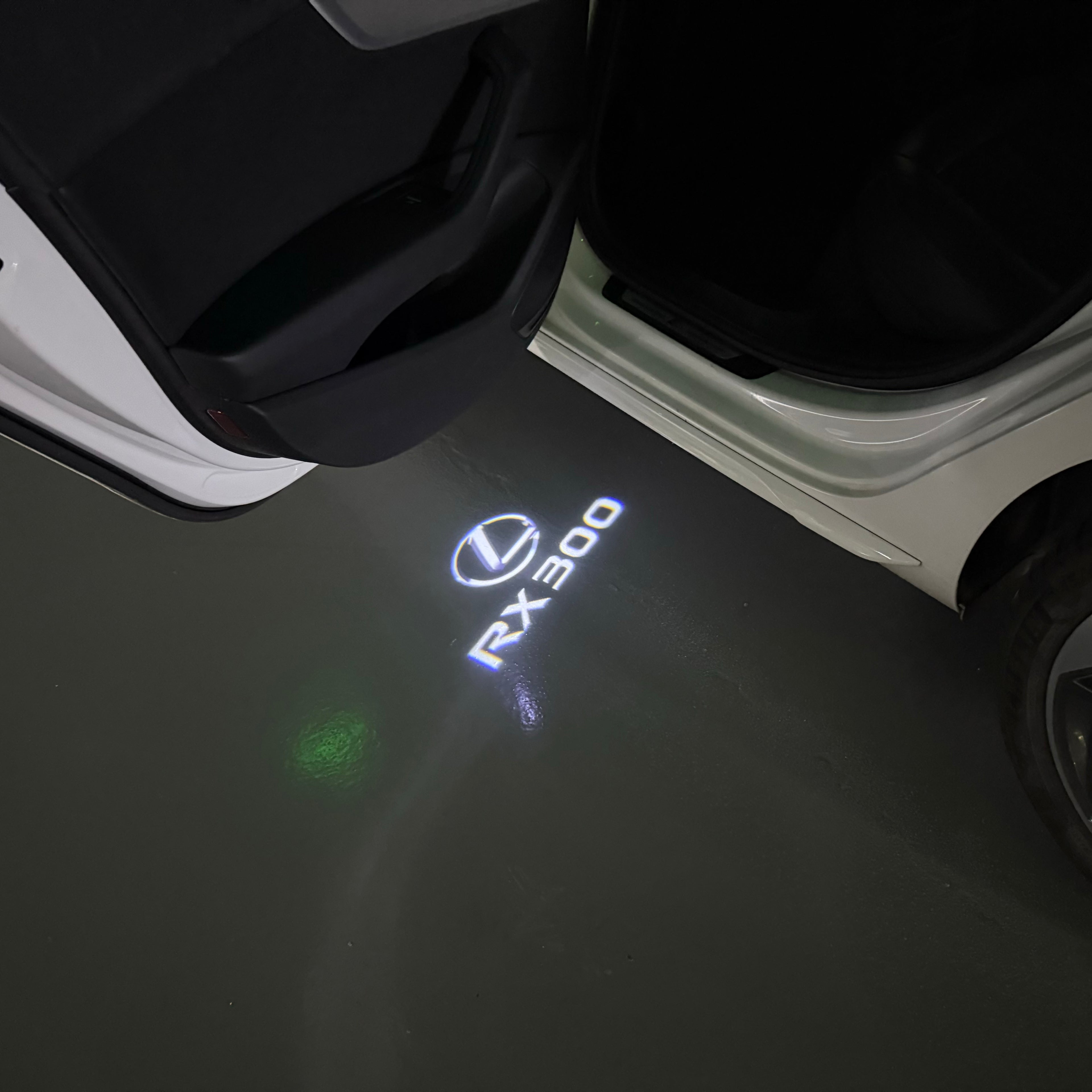 LEXUS   RX 300  OGO PROJECROTR LIGHTS (quantity 1 = 1 sets/2 door lights) Nr.220VC01