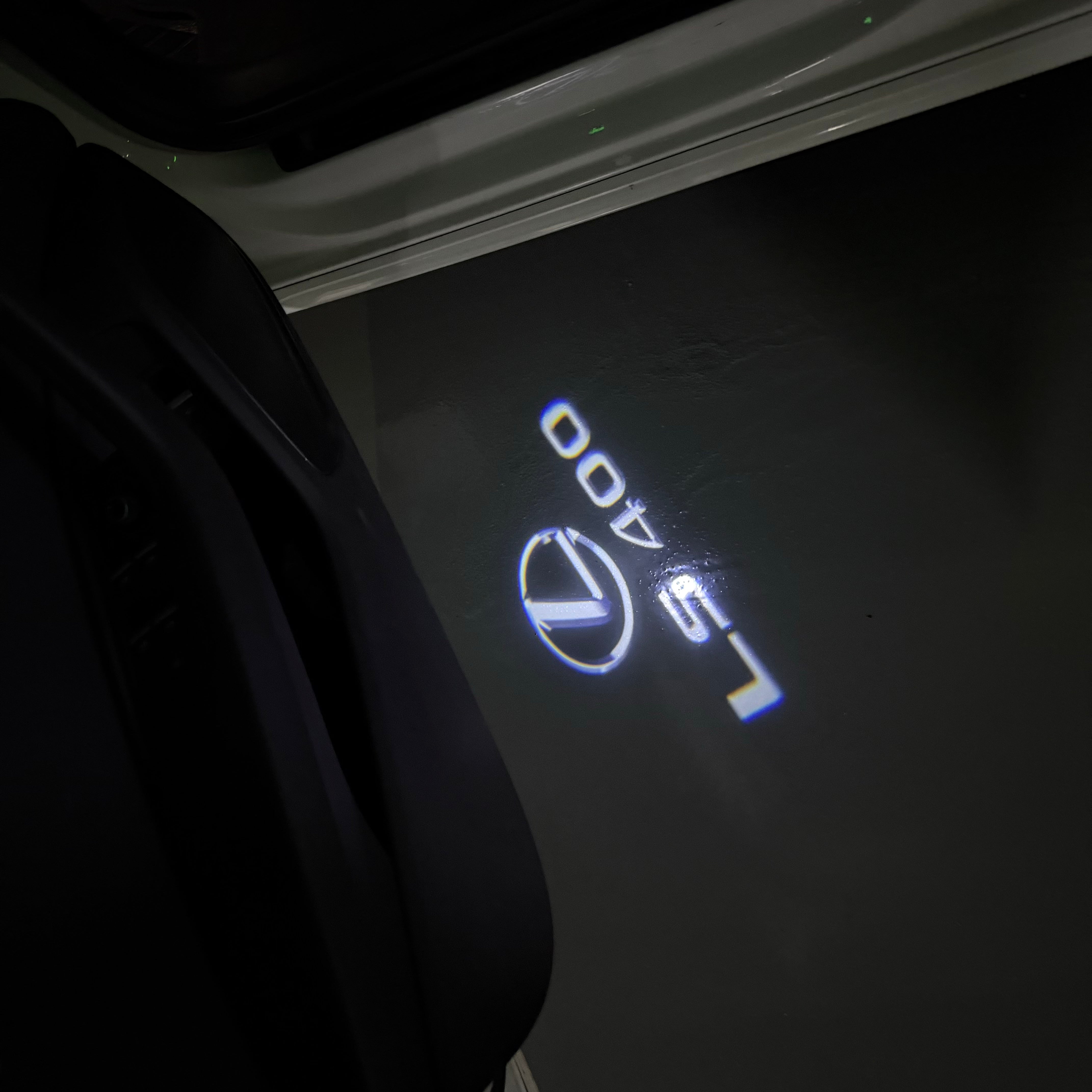 LEXUS LS 400 LOGO PROJECROTR LIGHTS (quantity 1 = 1 sets/2 door