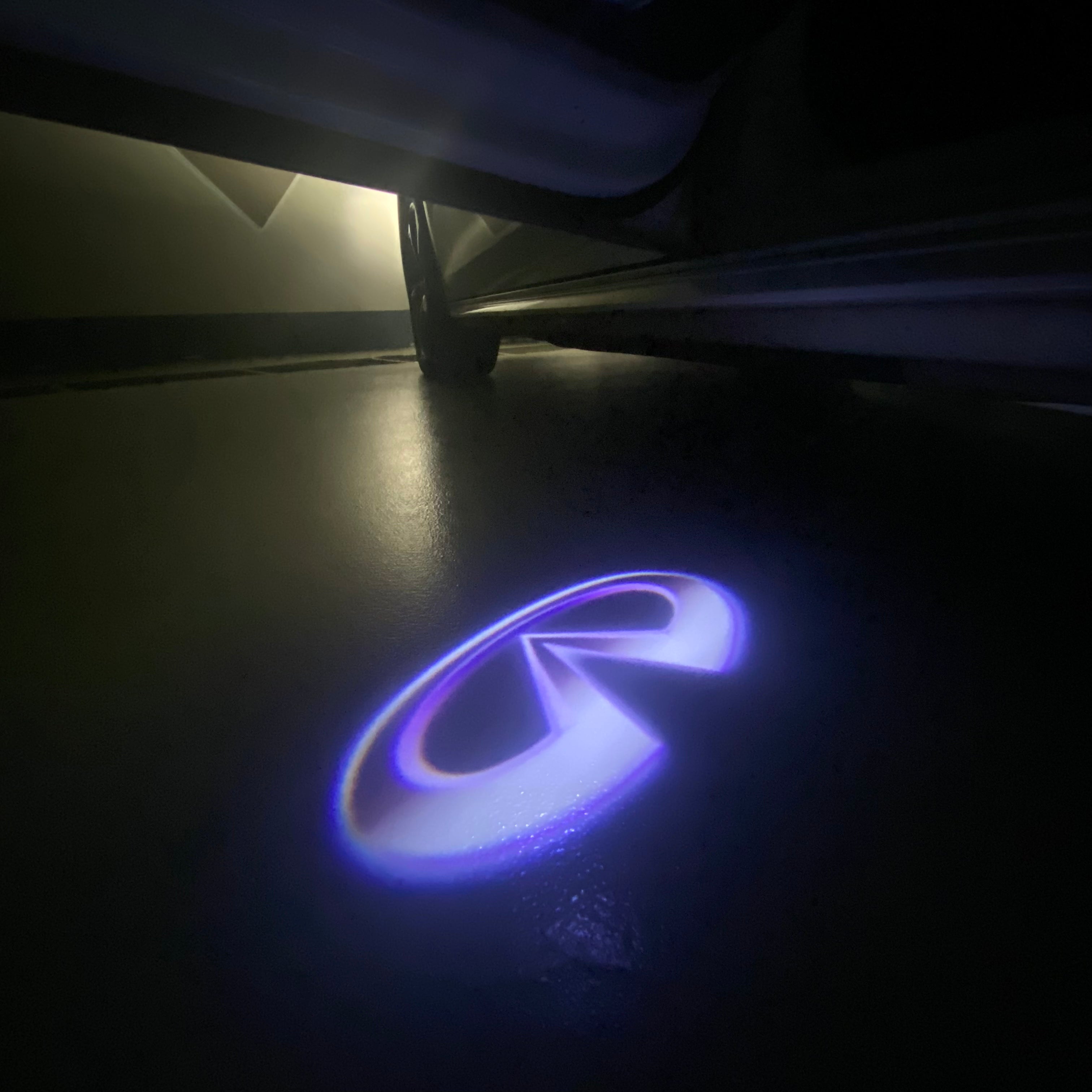 INFINITI Original LOGO PROJECROTR LIGHTS Nr.07 (quantity 1 = 1 sets/2 door lights)