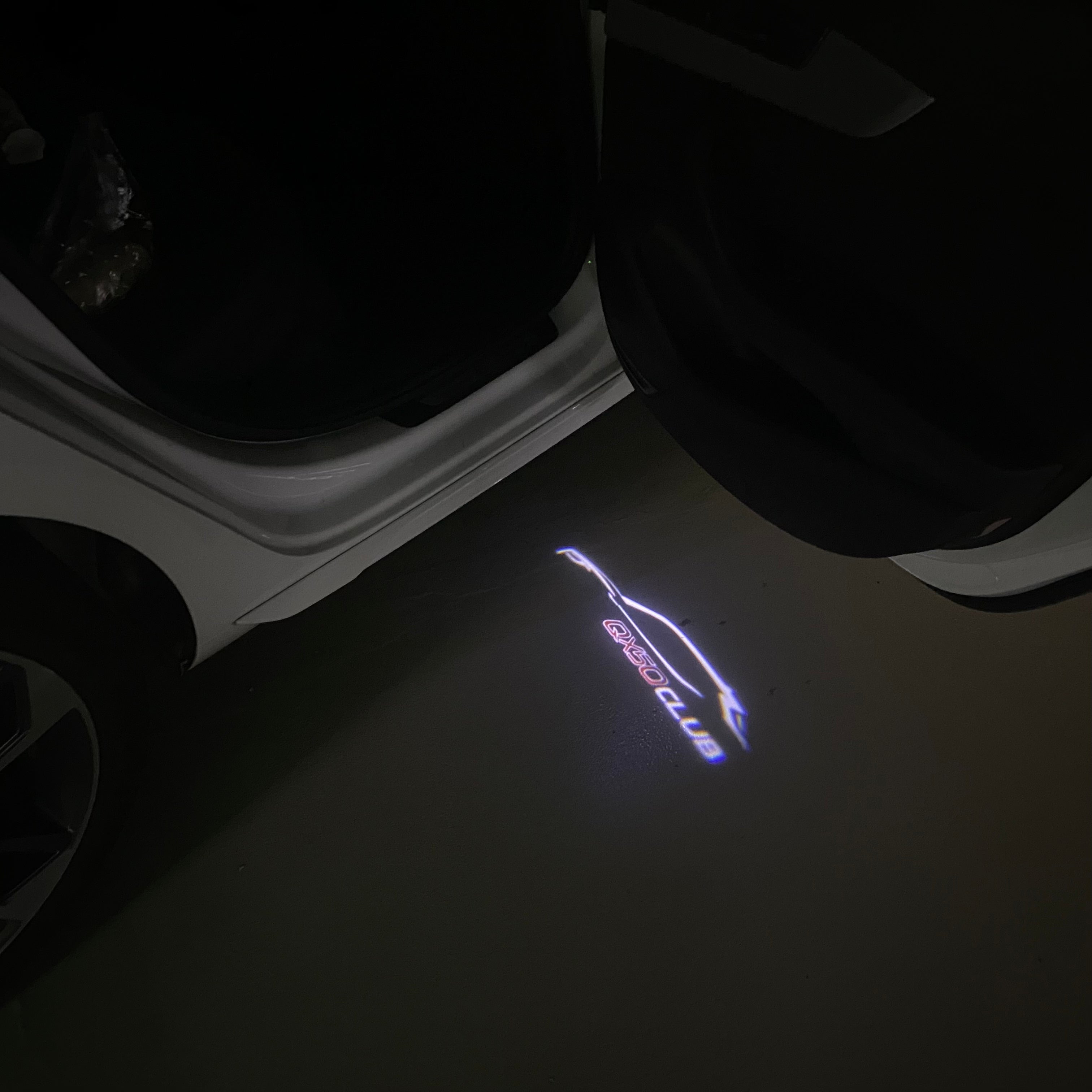 INFINITI QX 50 LOGO PROJECROTR LIGHTS Nr.92 (quantity 1 = 1 sets/2 door lights)