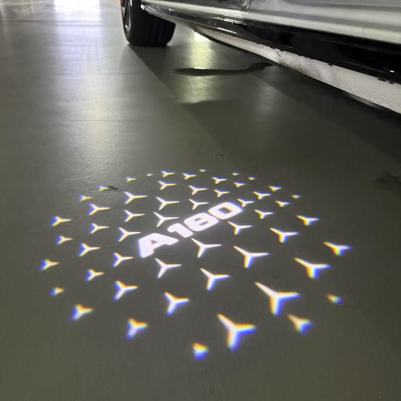 MERCEDES BENZ A180 LOGO PROJECTOT LIGHTS  (quantity 1 = 1 set /2 door lights with 2 logo films)Nr.02M028