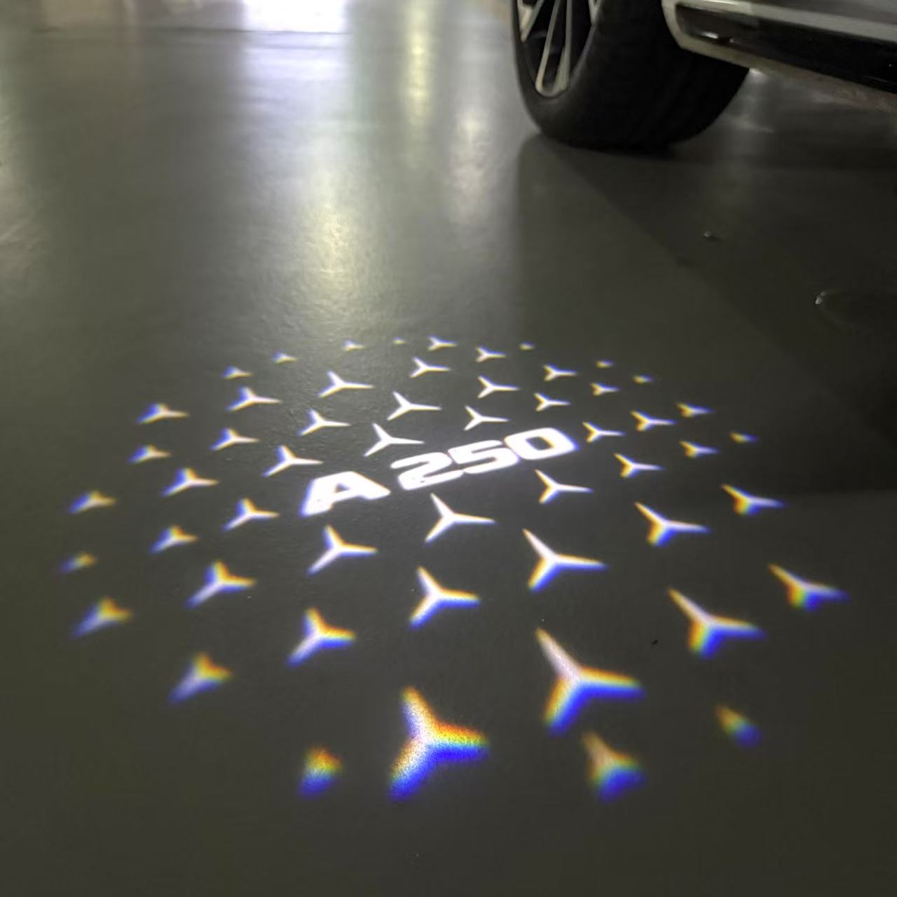 MERCEDES BENZ A250 LOGO PROJECTOT LIGHTS  (quantity 1 = 1 set /2 door lights with 2 logo films)Nr.02M029