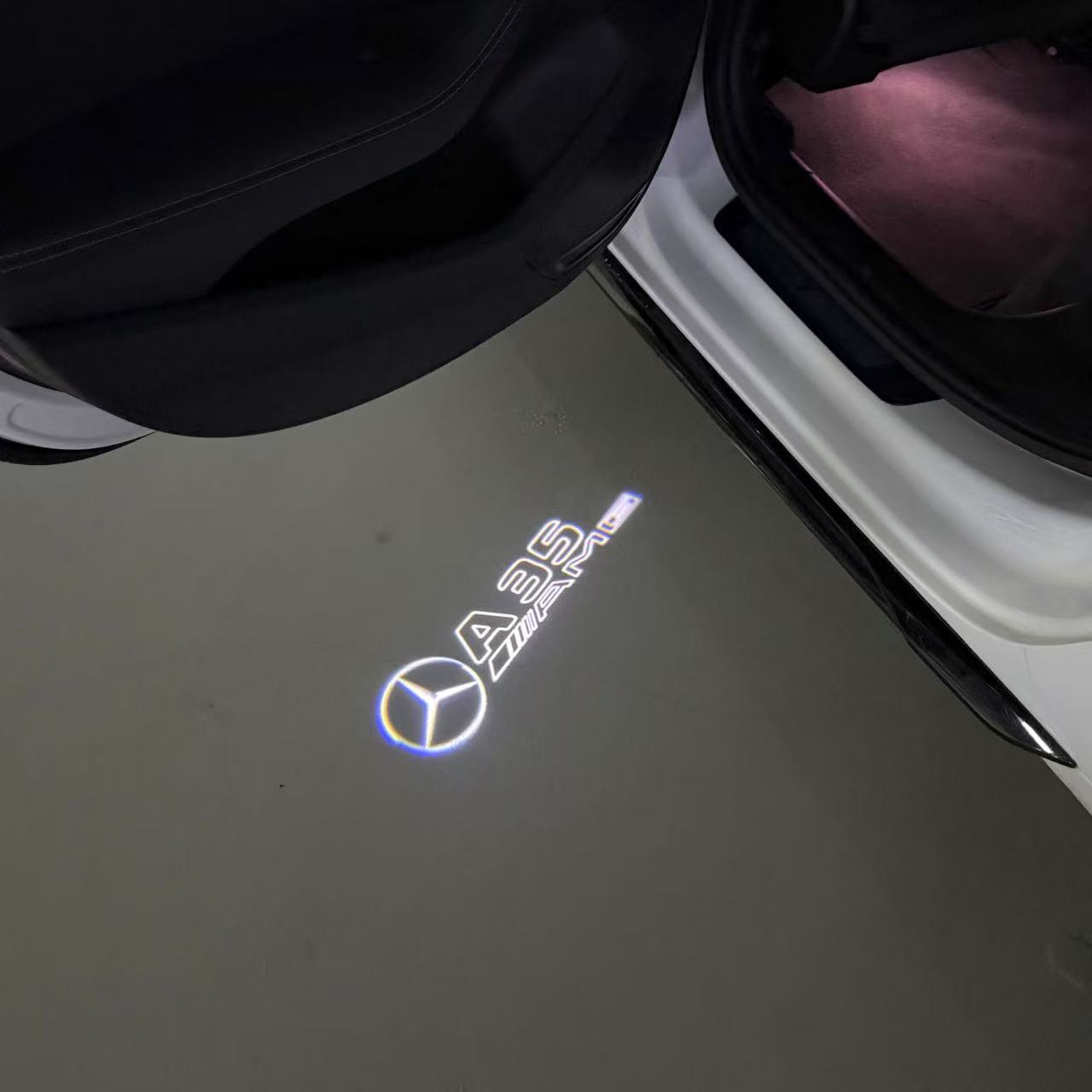MERCEDES BENZ A35 AMG LOGO PROJECTOT LIGHTS  (quantity 1 = 1 set /2 door lights with 2 logo films)Nr.02M254