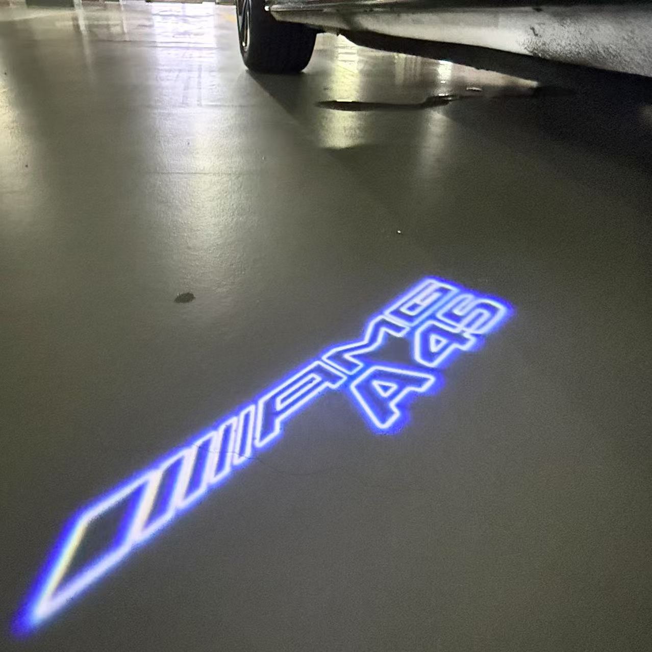 MERCEDES BENZ A45 AMG LOGO PROJECTOT LIGHTS  (quantity 1 = 1 set /2 door lights with 2 logo films)Nr.02M258