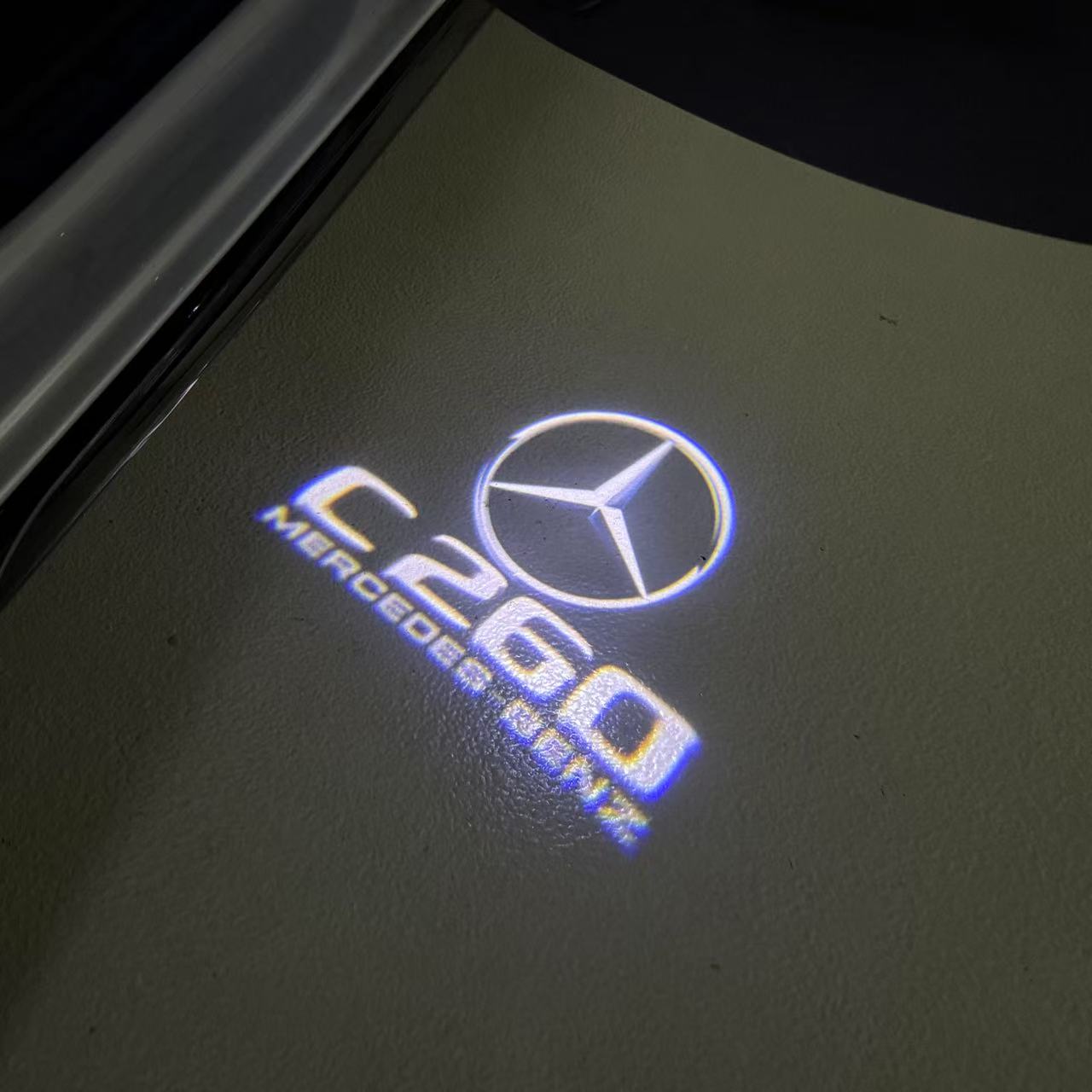 MERCEDES BENZ C260 LOGO PROJECTOT LIGHTS  (quantity 1 = 1 set /2 door lights with 2 logo films)Nr.02M45