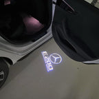 MERCEDES BENZ E200 LOGO PROJECTOT LIGHTS  (quantity 1 = 1 set /2 door lights with 2 logo films)Nr.02M67