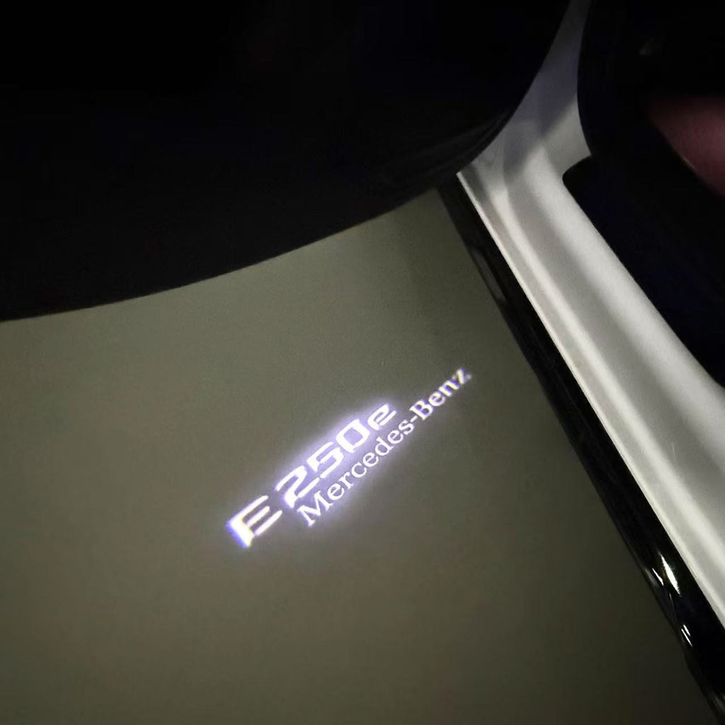 MERCEDES BENZ E250e LOGO PROJECTOT LIGHTS  (quantity 1 = 1 set /2 door lights with 2 logo films)Nr.02M78