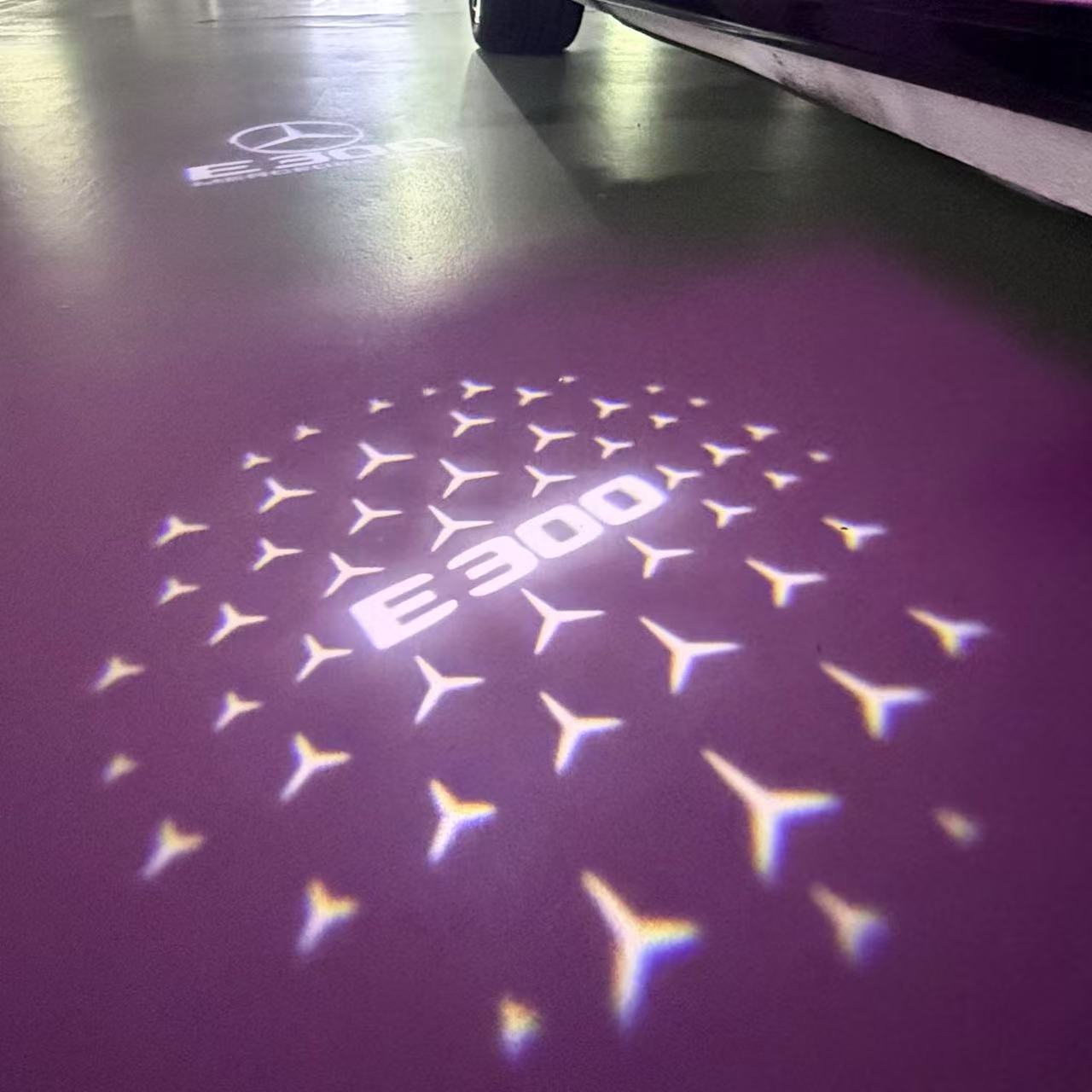 MERCEDES BENZ E300 LOGO PROJECTOT LIGHTS  (quantity 1 = 1 set /2 door lights with 2 logo films)Nr.02M101