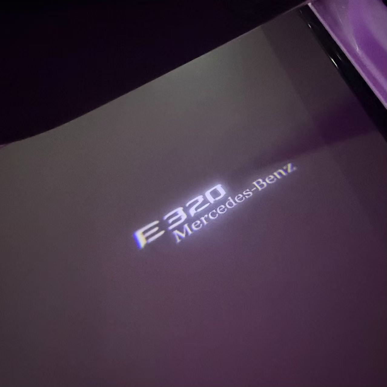 MERCEDES BENZ E320 LOGO PROJECTOT LIGHTS  (quantity 1 = 1 set /2 door lights with 2 logo films)Nr.02M80