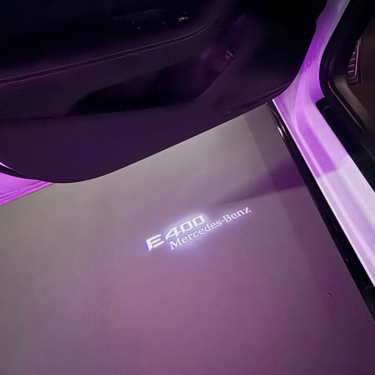 MERCEDES BENZ E400 LOGO PROJECTOT LIGHTS  (quantity 1 = 1 set /2 door lights with 2 logo films)Nr.02M100