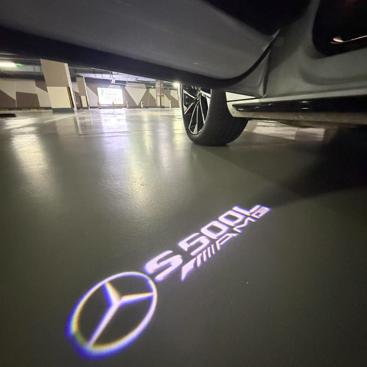 MERCEDES BENZ S500L LOGO PROJECTOT LIGHTS  (quantity 1 = 1 set /2 door lights with 2 logo films)Nr.02M26