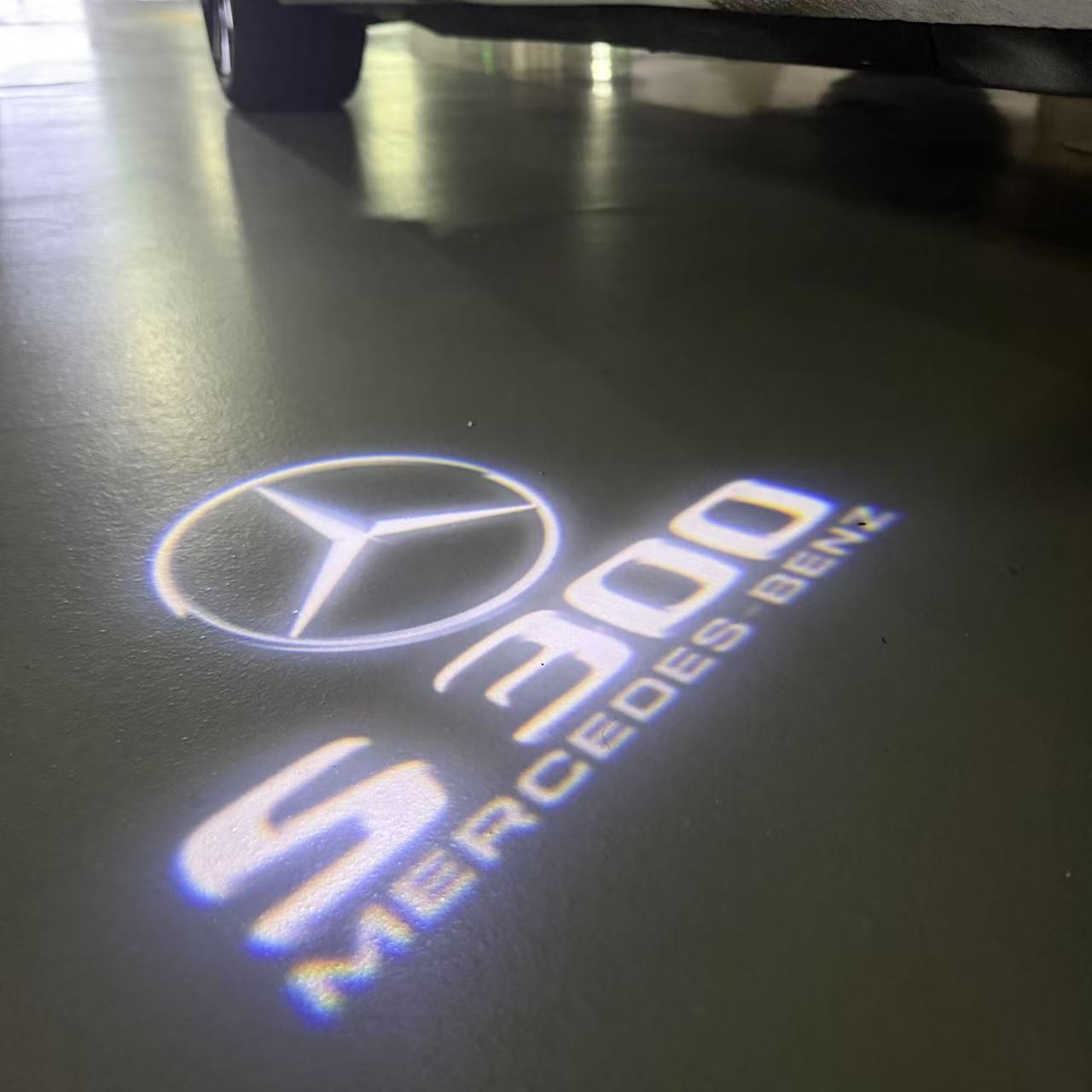 MERCEDES BENZ S300 LOGO PROJECTOT LIGHTS  (quantity 1 = 1 set /2 door lights with 2 logo films)Nr.02M07