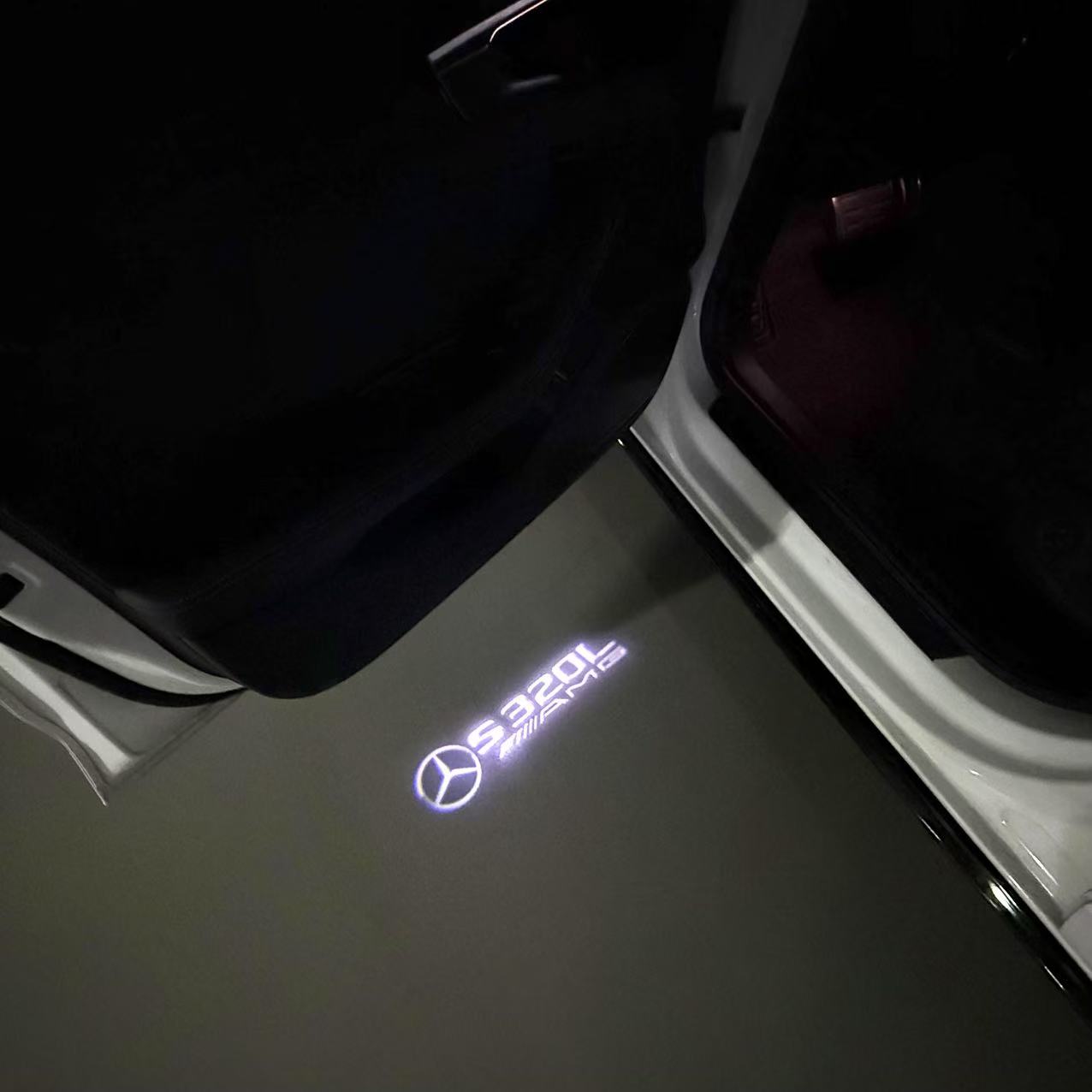 MERCEDES BENZ S320 LOGO PROJECTOT LIGHTS  (quantity 1 = 1 set /2 door lights with 2 logo films)Nr.02M11）