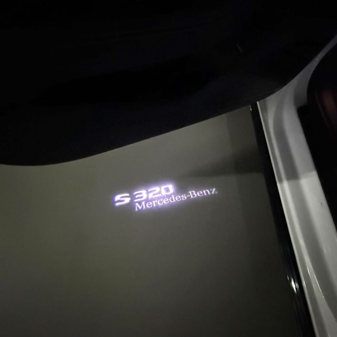 MERCEDES BENZ S320 LOGO PROJECTOT LIGHTS  (quantity 1 = 1 set /2 door lights with 2 logo films)Nr.02M12