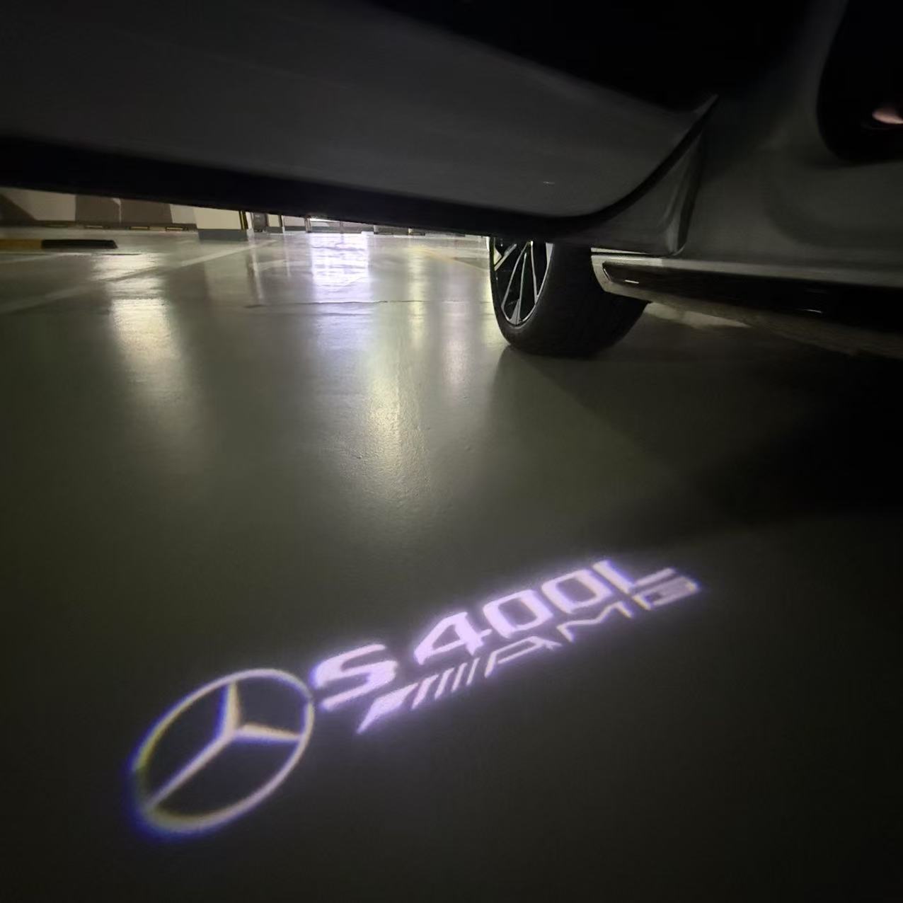 MERCEDES BENZ S400L LOGO PROJECTOT LIGHTS  (quantity 1 = 1 set /2 door lights with 2 logo films)Nr.02M21