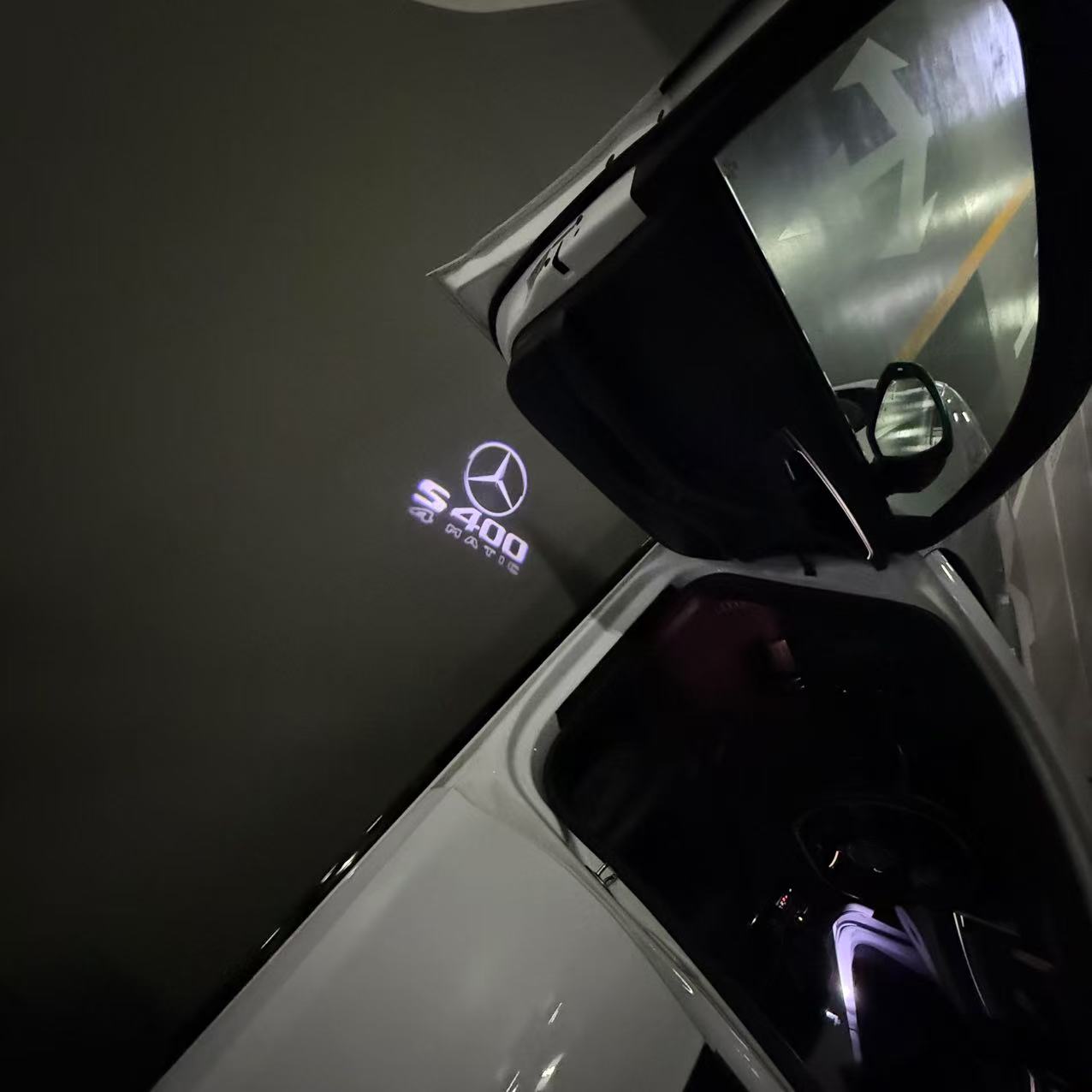 MERCEDES BENZ S400 LOGO PROJECTOT LIGHTS  (quantity 1 = 1 set /2 door lights with 2 logo films)Nr.02M28