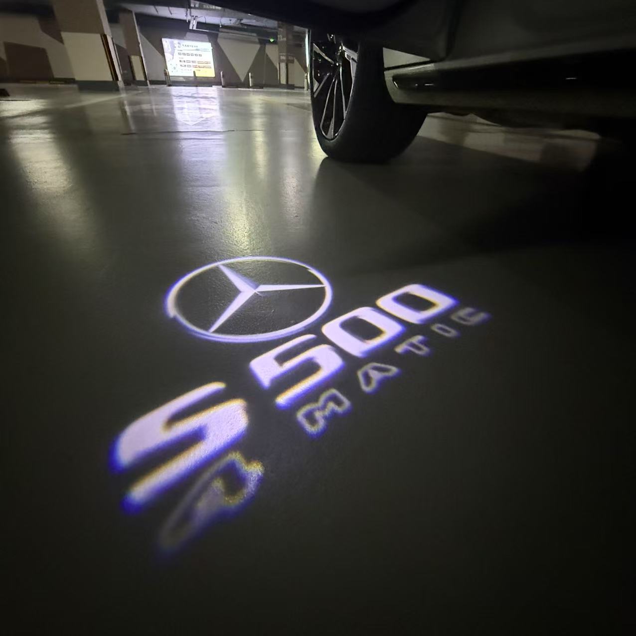 MERCEDES BENZ S500 LOGO PROJECTOT LIGHTS  (quantity 1 = 1 set /2 door lights with 2 logo films)Nr.02M37