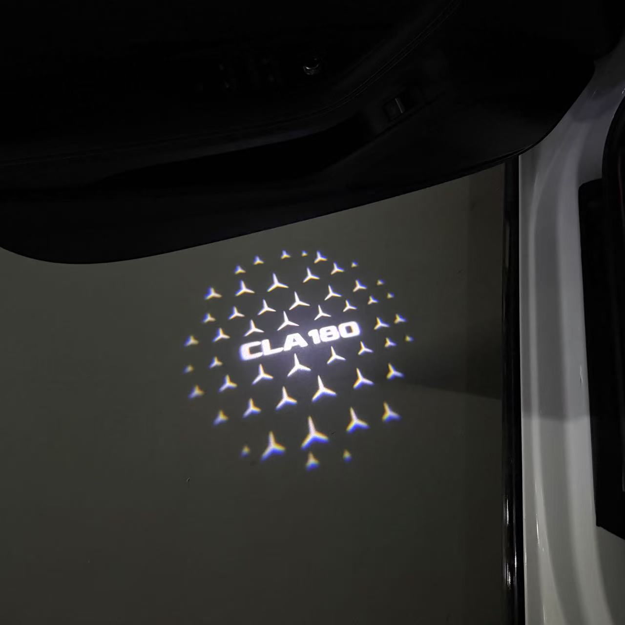 MERCEDES BENZ CLA 180 LOGO PROJECTOT LIGHTS  (quantity 1 = 1 set /2 door lights with 2 logo films)Nr.02M217