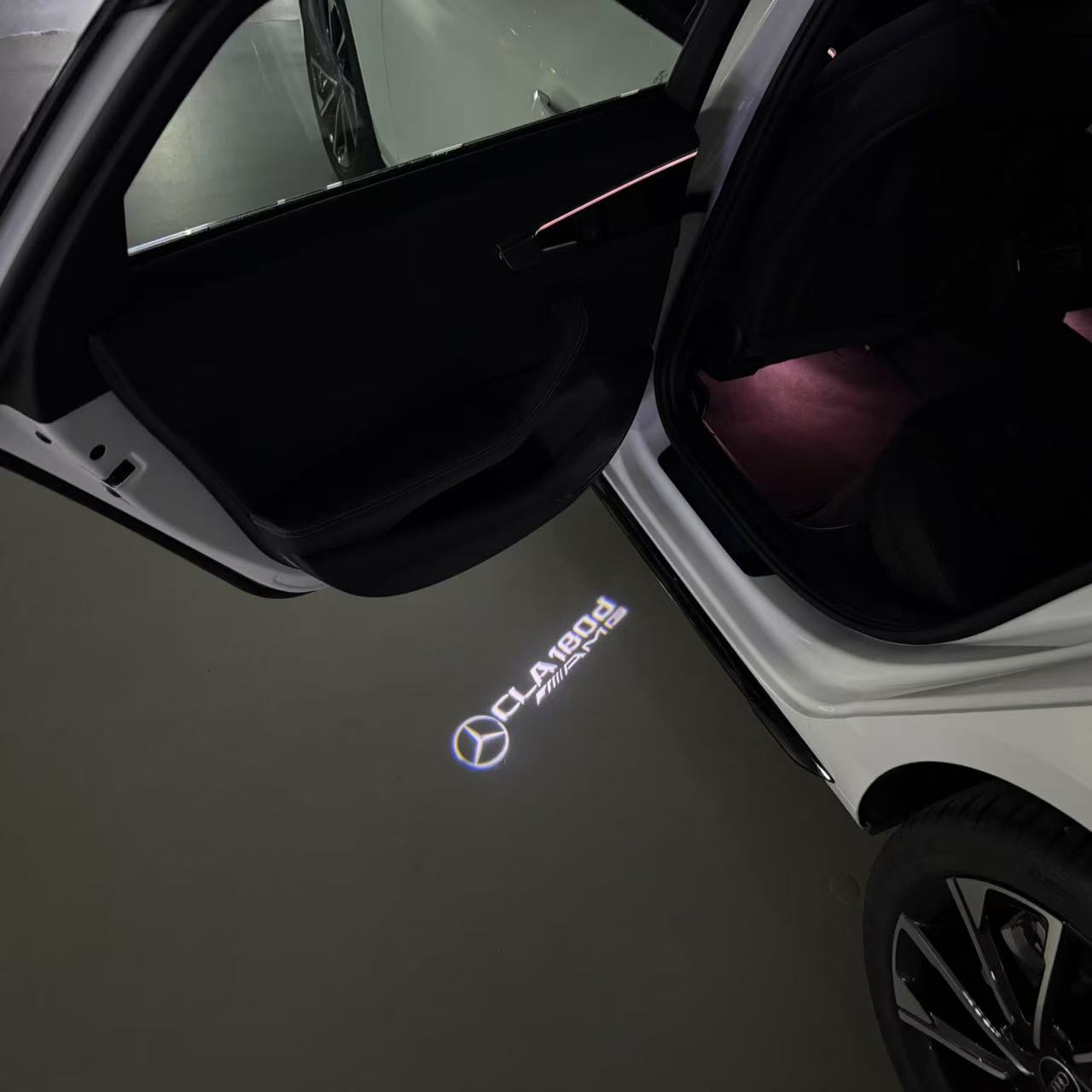 MERCEDES BENZ CLA 180d LOGO PROJECTOT LIGHTS  (quantity 1 = 1 set /2 door lights with 2 logo films)Nr.02M218