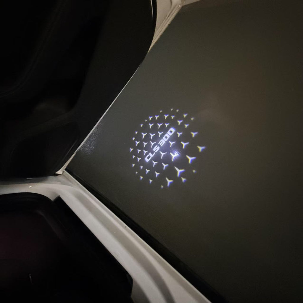 MERCEDES BENZ CLS 300 LOGO PROJECTOT LIGHTS  (quantity 1 = 1 set /2 door lights with 2 logo films)Nr.02M191