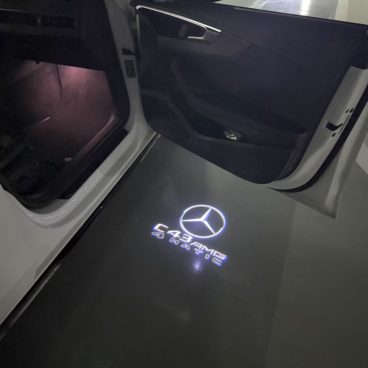 MERCEDES BENZ C43 AMG LOGO PROJECTOT LIGHTS  (quantity 1 = 1 set /2 door lights with 2 logo films)Nr.02M288