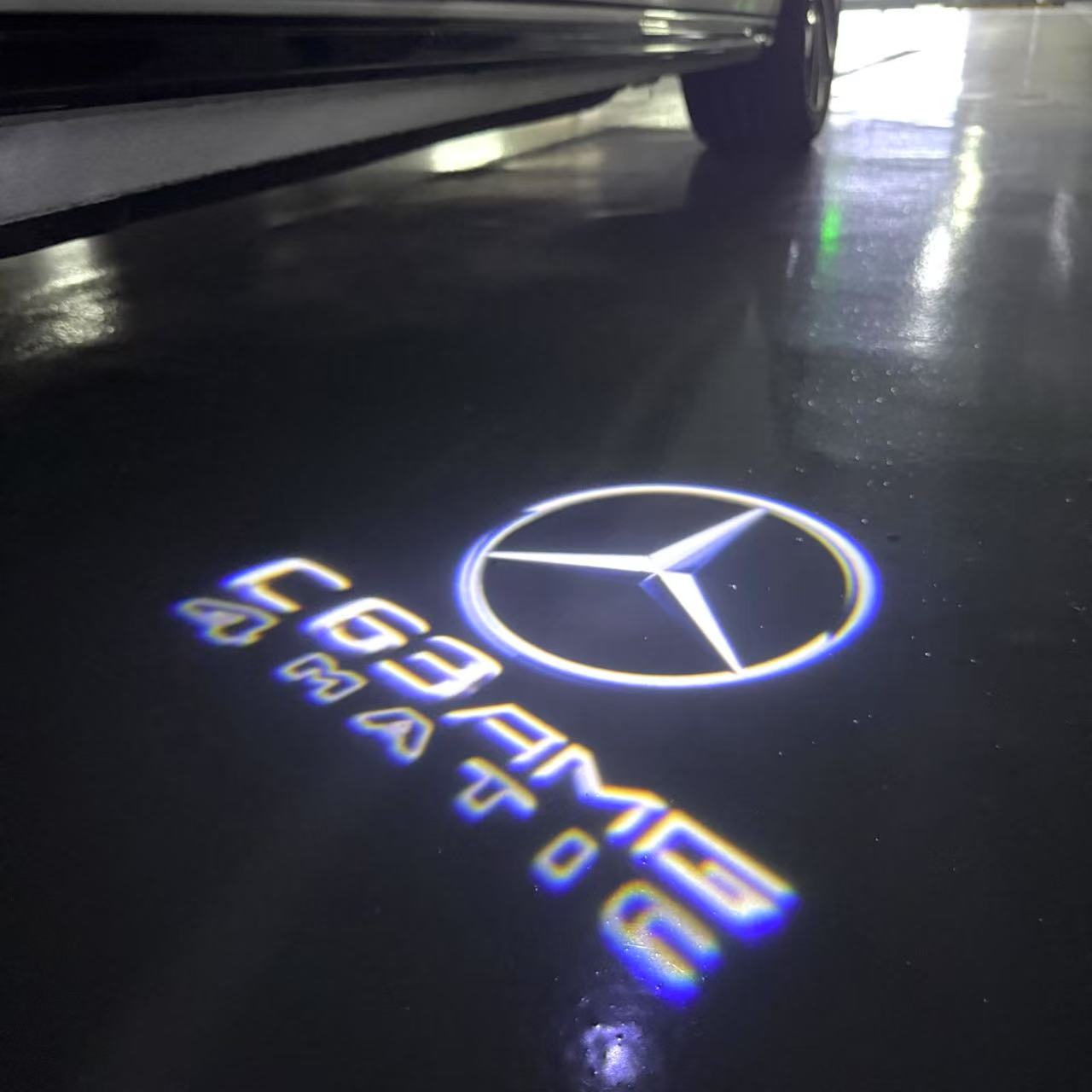 MERCEDES BENZ C63 AMG LOGO PROJECTOT LIGHTS  (quantity 1 = 1 set /2 door lights with 2 logo films)Nr.02M294