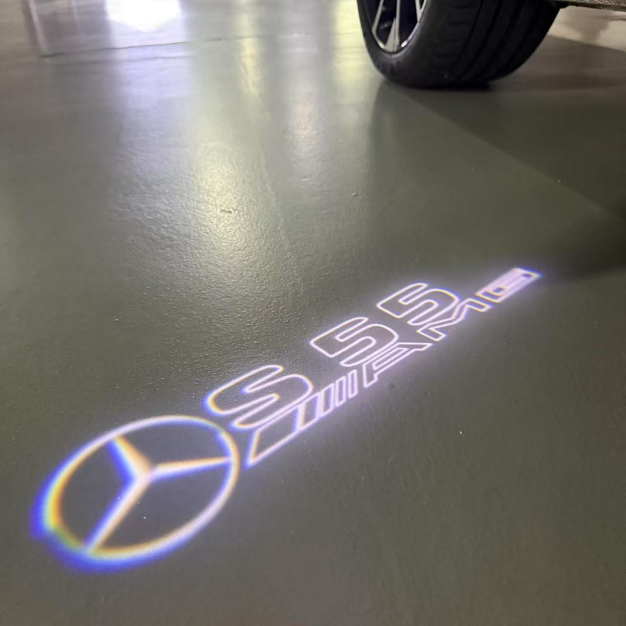 MERCEDES BENZ S55 AMG LOGO PROJECTOT LIGHTS  (quantity 1 = 1 set /2 door lights with 2 logo films)Nr.02M322