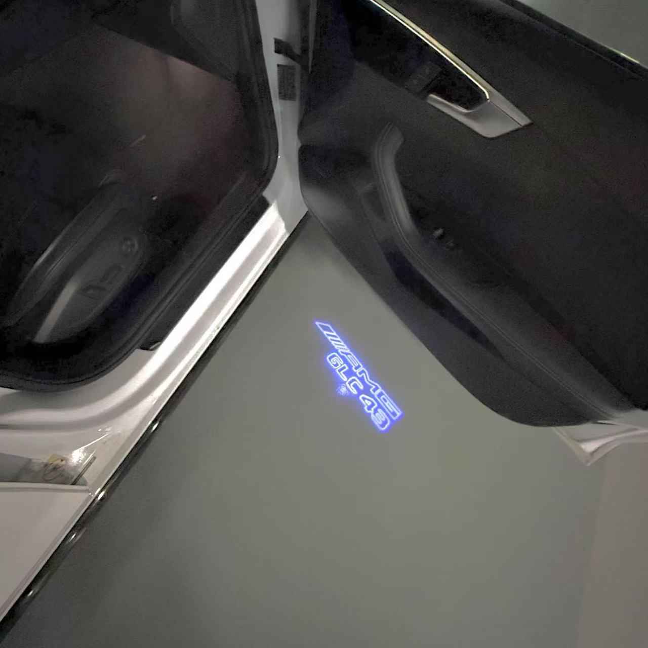 MERCEDES BENZ GLC43 AMG LOGO PROJECTOT LIGHTS  (quantity 1 = 1 set /2 door lights with 2 logo films)Nr.02M353