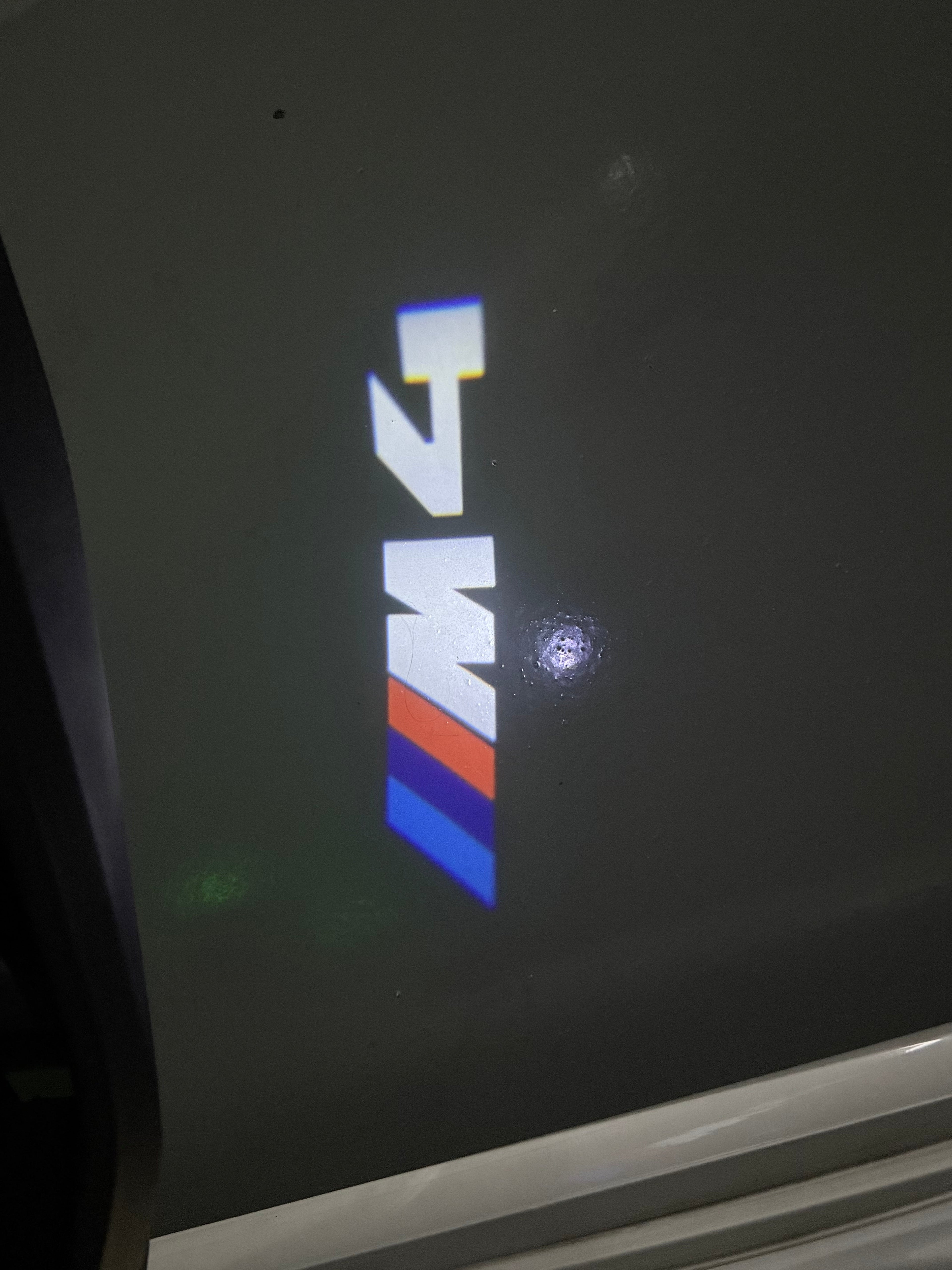 BMW 4  SERIES M4   LOGO PROJECTOT LIGHTS (quantity 1 = 1 sets/2 door lights)Nr.bmw00192