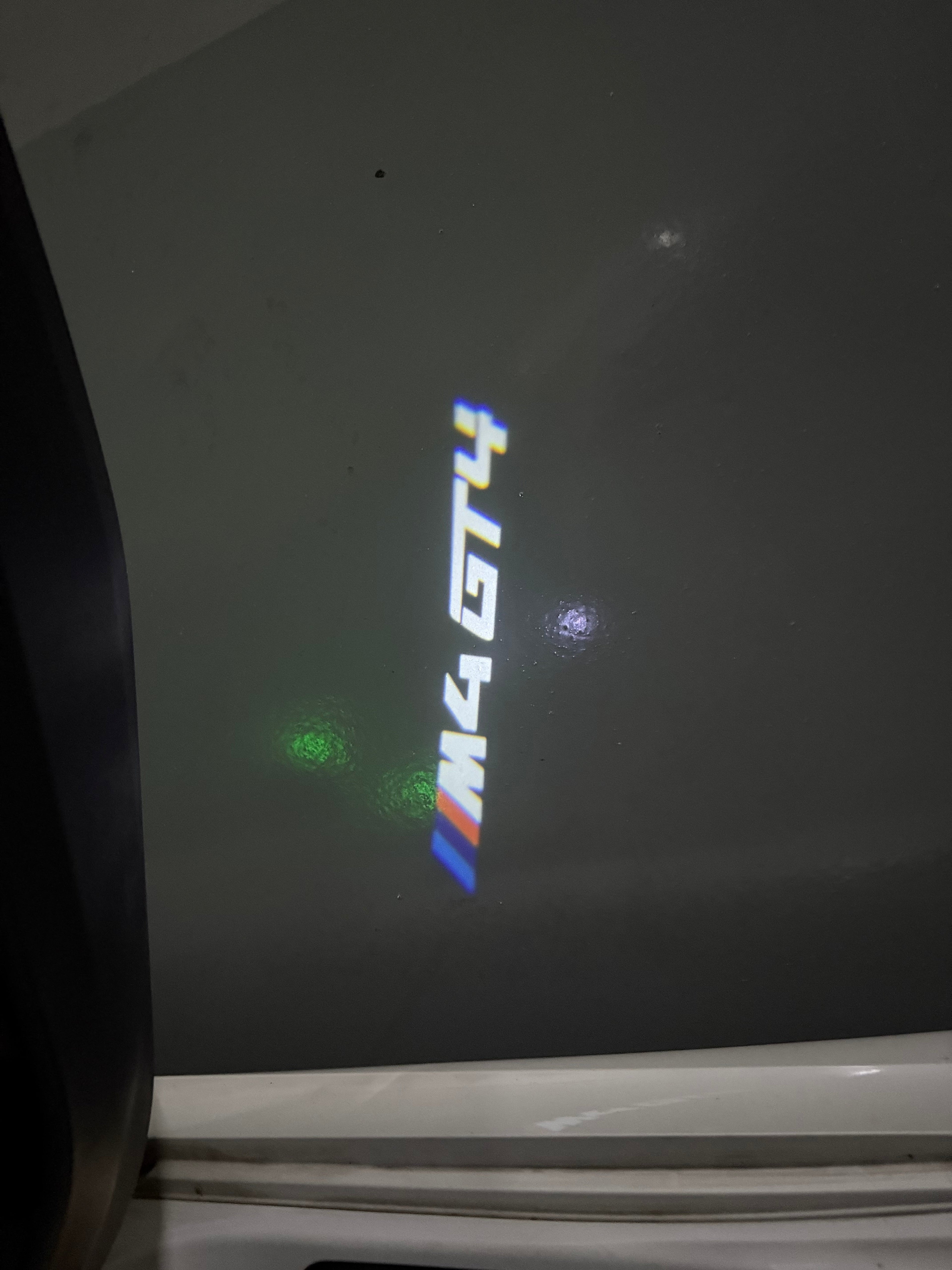 BMW 4 SERIES M4  LOGO PROJECTOT LIGHTS (quantity 1 = 1 sets/2 door lights)Nr.bmw00273