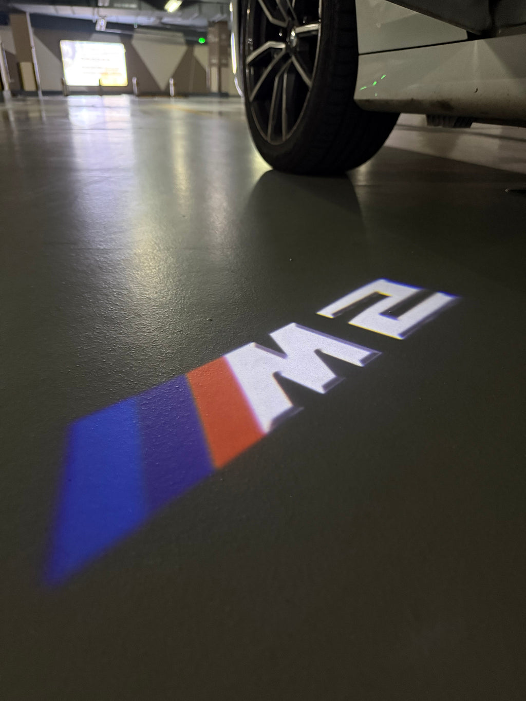 BMW 2 SERIES M2  LOGO PROJECTOT LIGHTS (quantity 1 = 1 sets/2 door lights)Nr.bmw00211