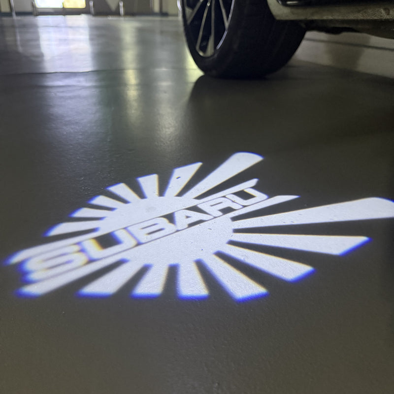 SUBARU LOGO PROJECROTR LIGHTS Nr.03 (Menge 1 = 1 Satz/2 Türleuchten) 