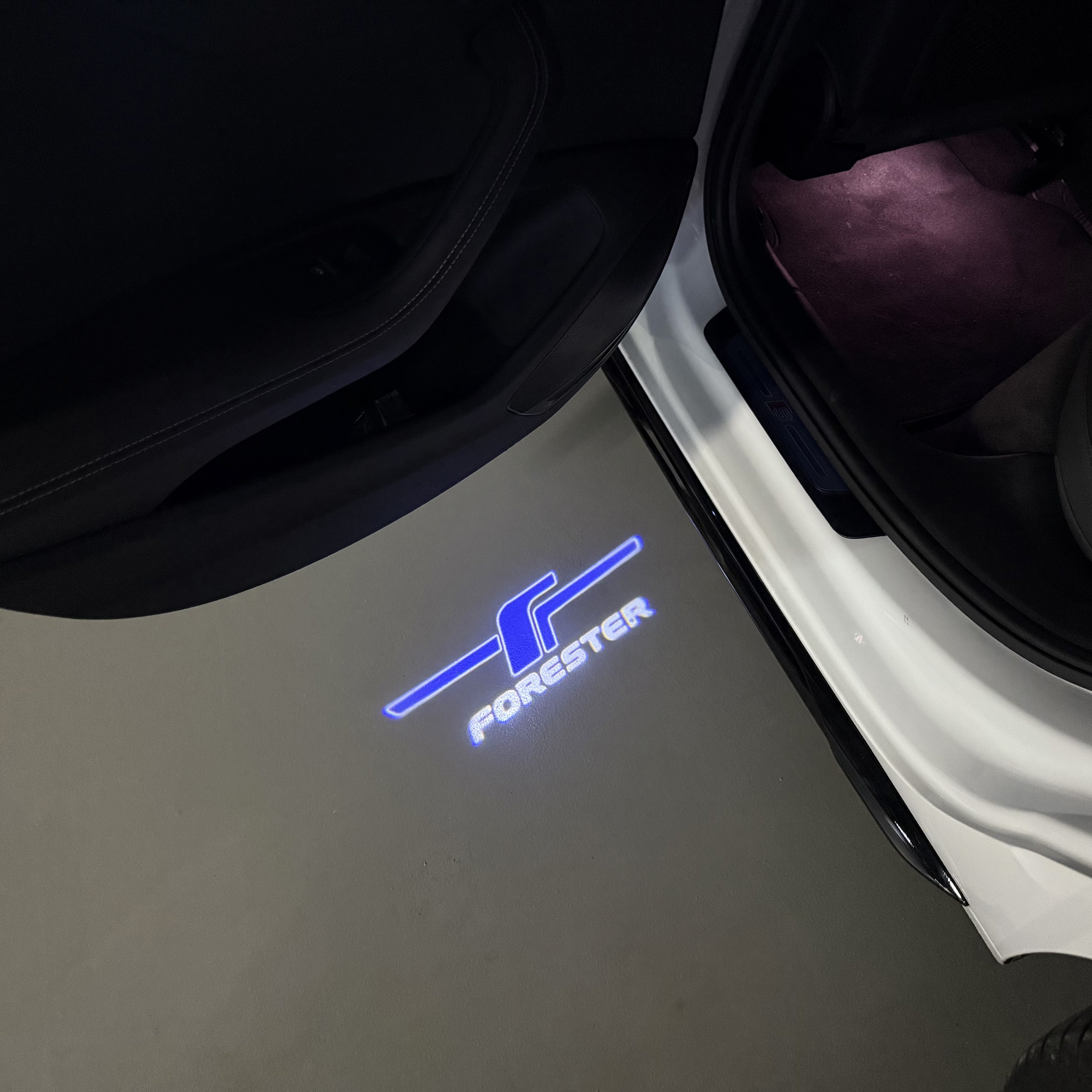 SUBARU Forester LOGO PROJECROTR LIGHTS (quantity 1 = 1 sets/2 door lights) Nr.03d09