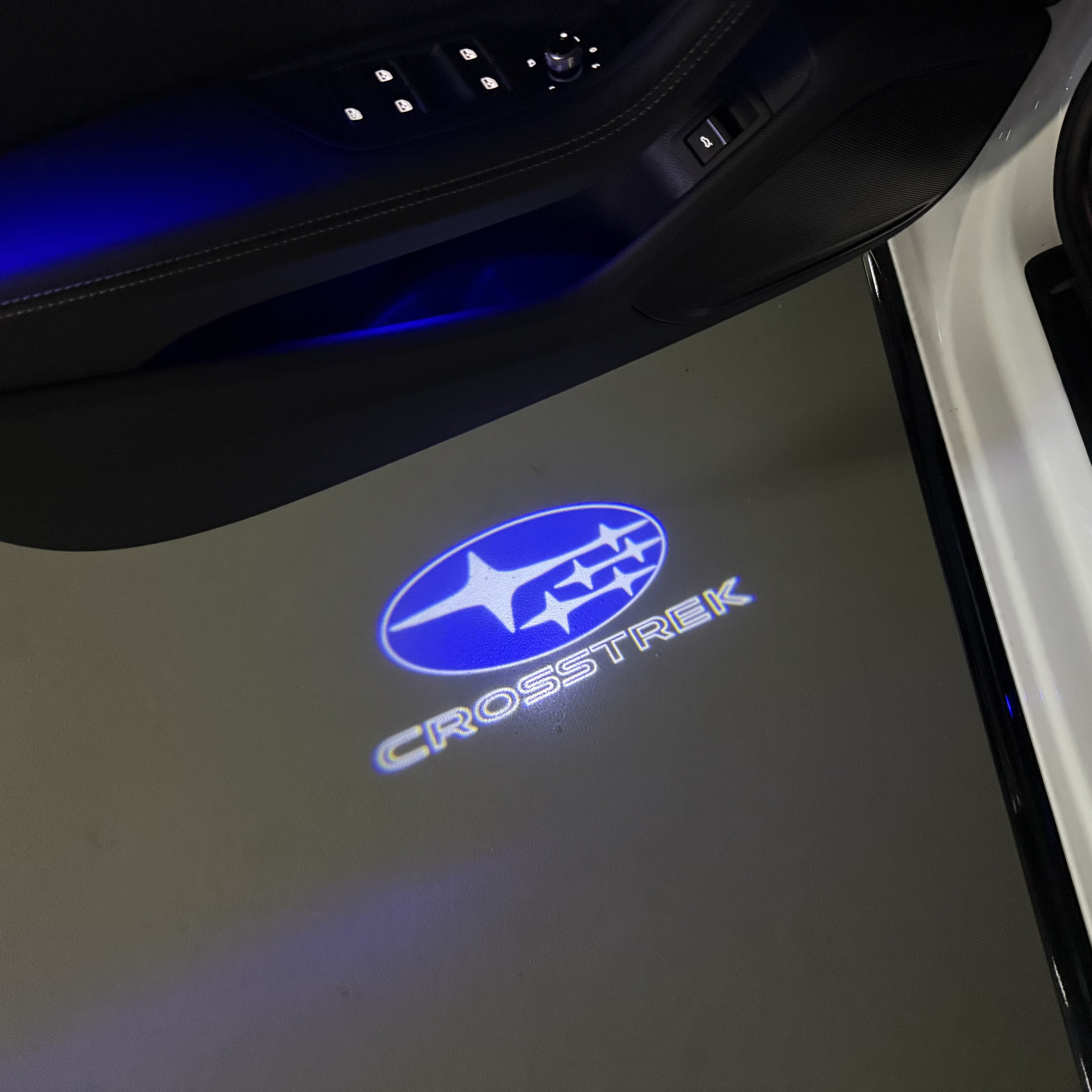 SUBARU CROSSTREK LOGO PROJECROTR LIGHTS (quantity 1 = 1 sets/2 door lights) Nr.03d039