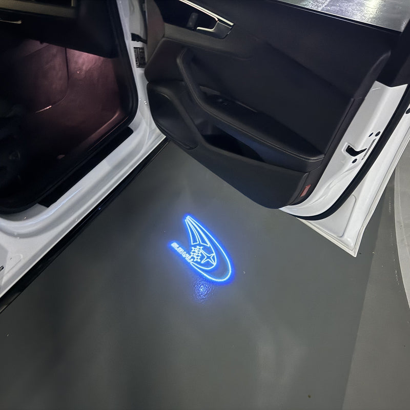 SUBARU LOGO PROJECROTR LIGHTS Nr.03 (Menge 1 = 1 Satz/2 Türleuchten) 