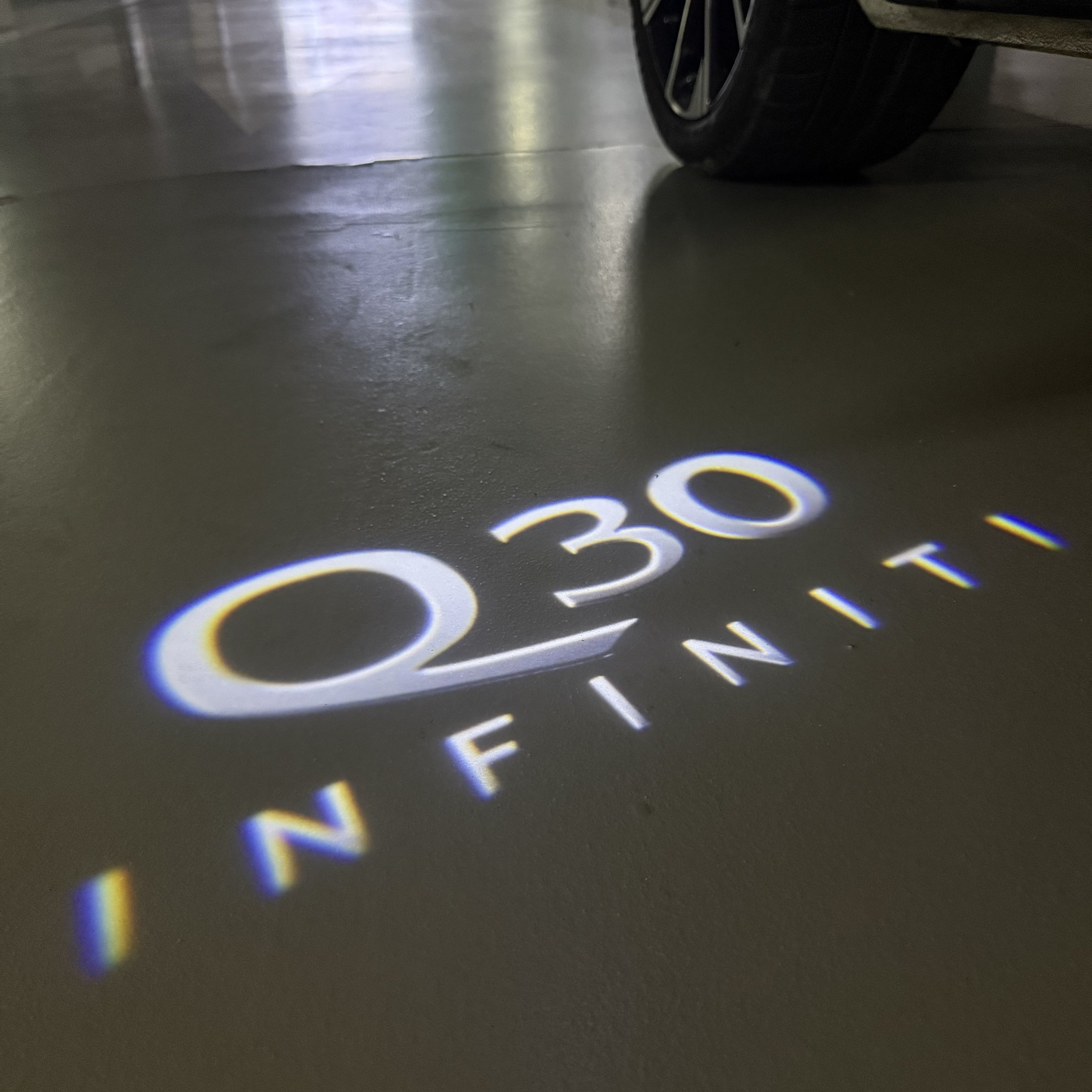 INFINITI Q 30 LOGO PROJECROTR LIGHTS (quantity 1 = 1 sets/2 door lights) Nr.47X0V7