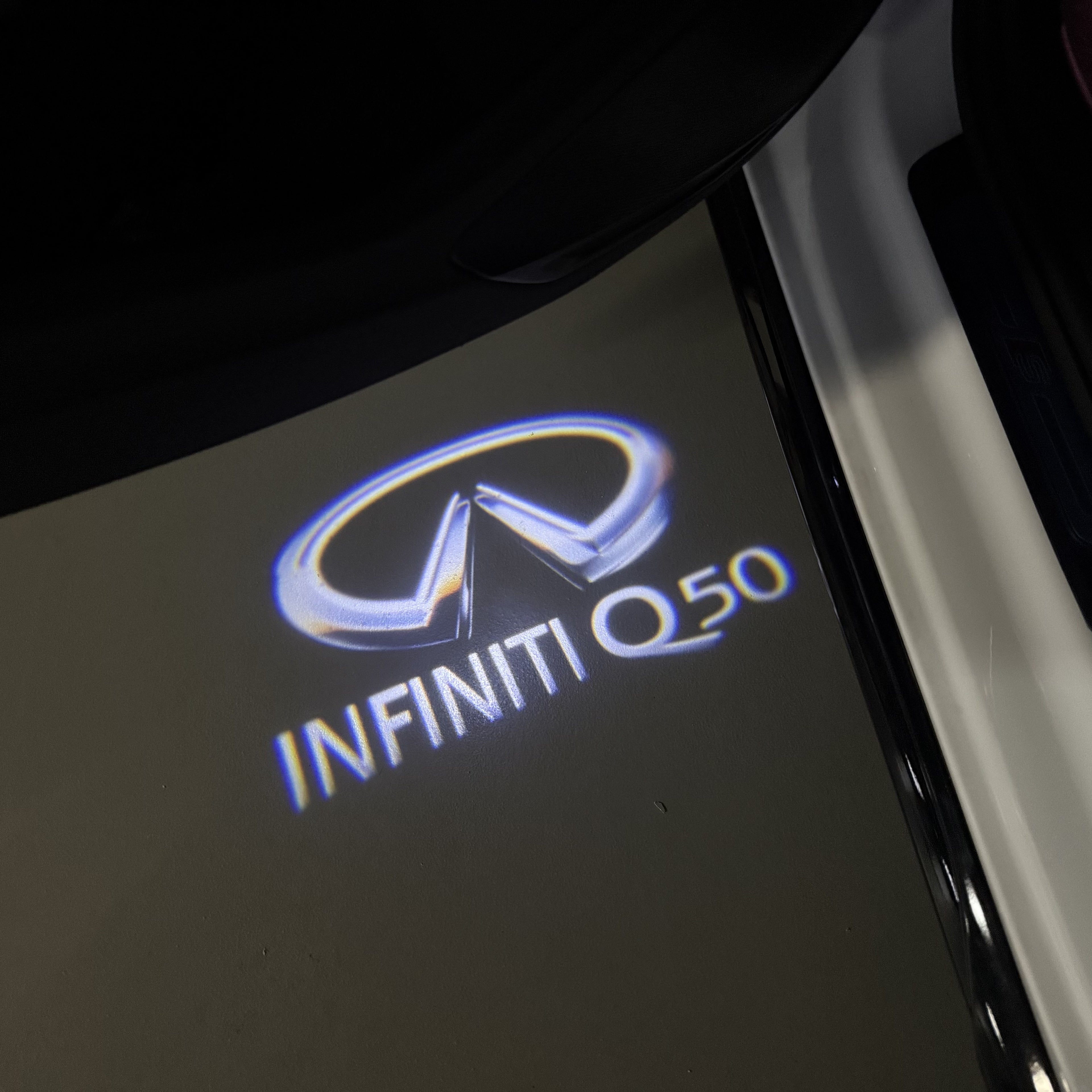 INFINITI Q 50 LOGO PROJECROTR LIGHTS (quantity 1 = 1 sets/2 door lights) Nr.47X0V5