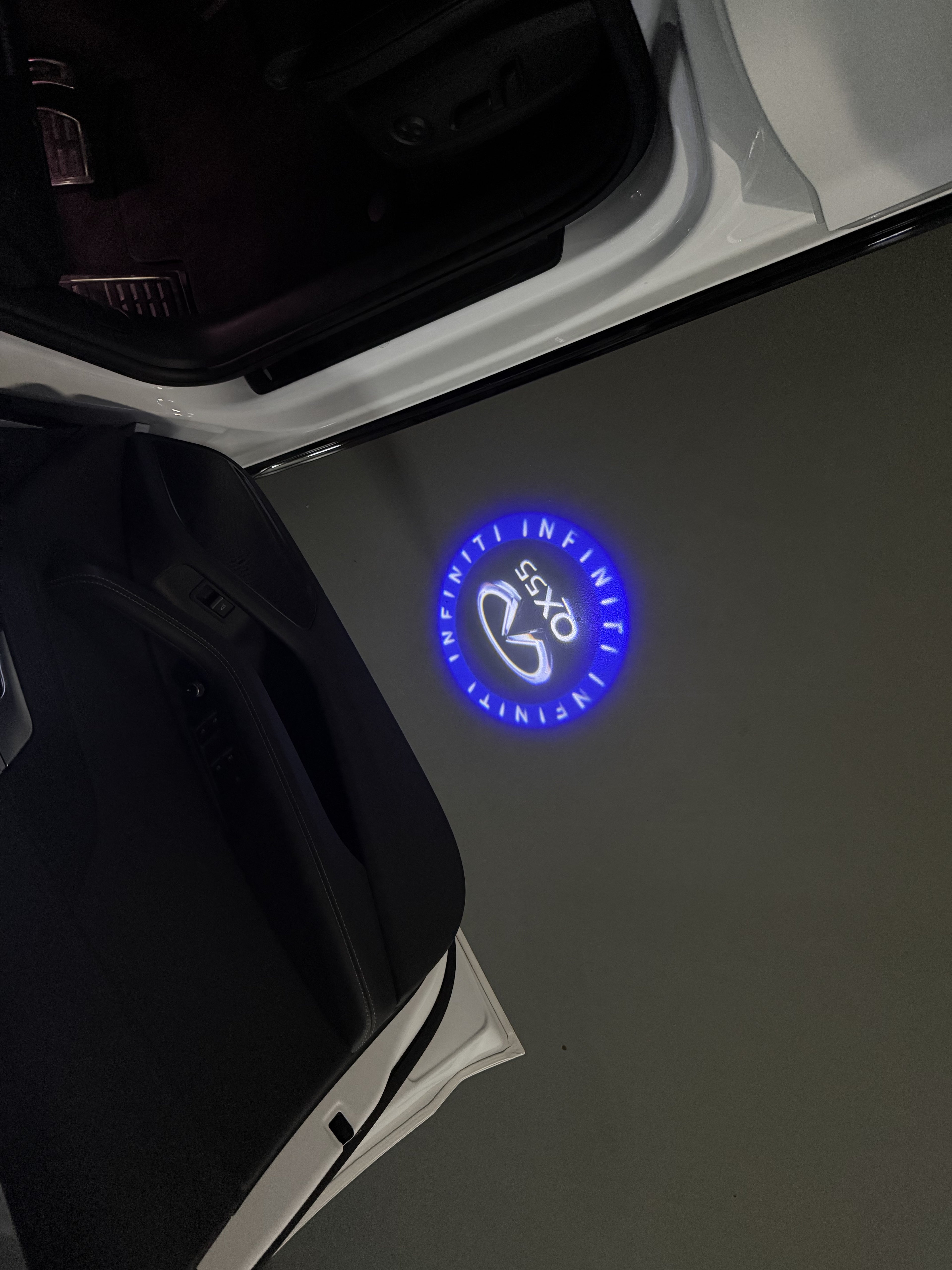 INFINITI QX 55 LOGO PROJECROTR LIGHTS (quantity 1 = 1 sets/2 door lights) Nr.47X0Z8